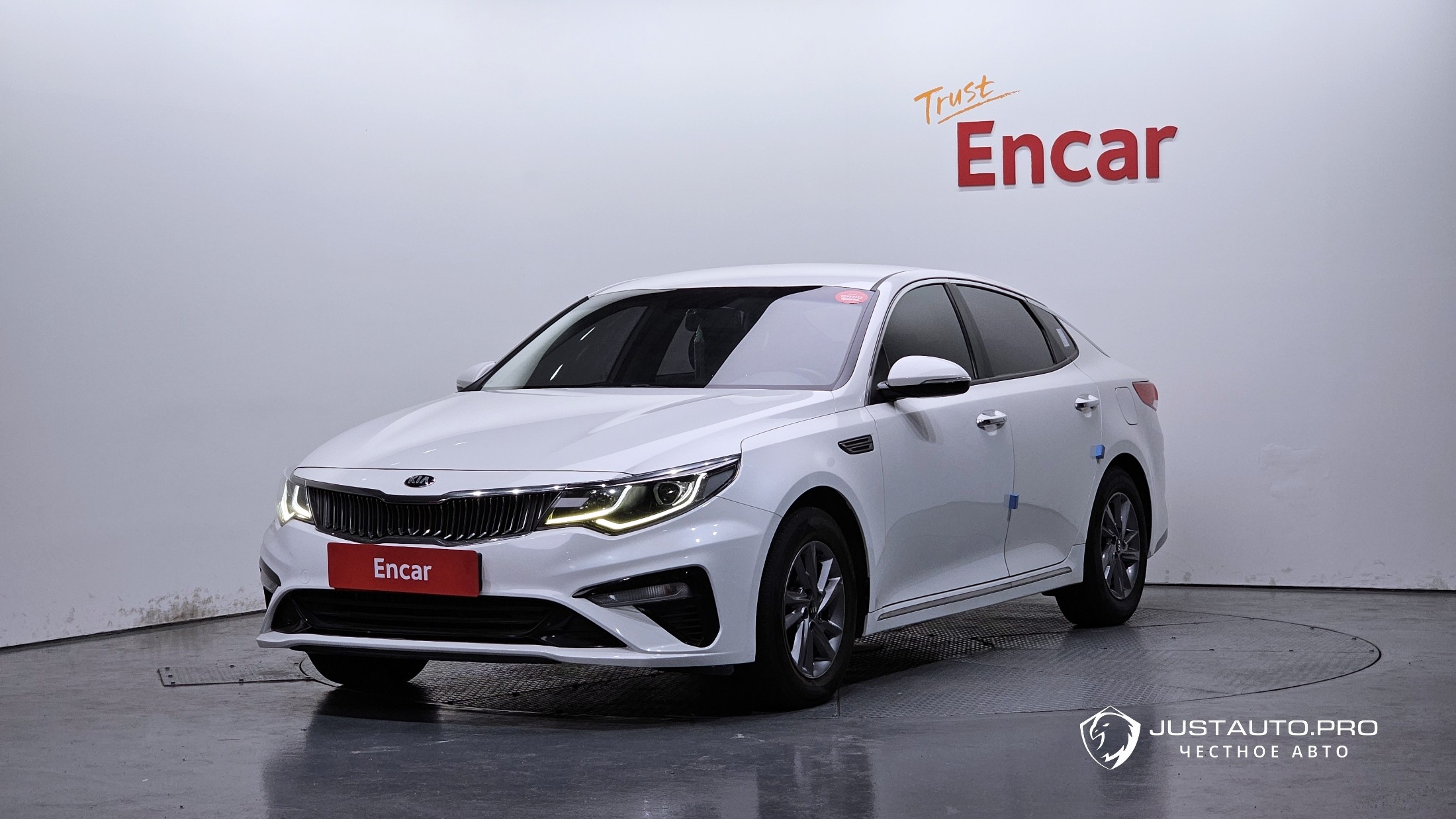 Автомобиль Kia K5