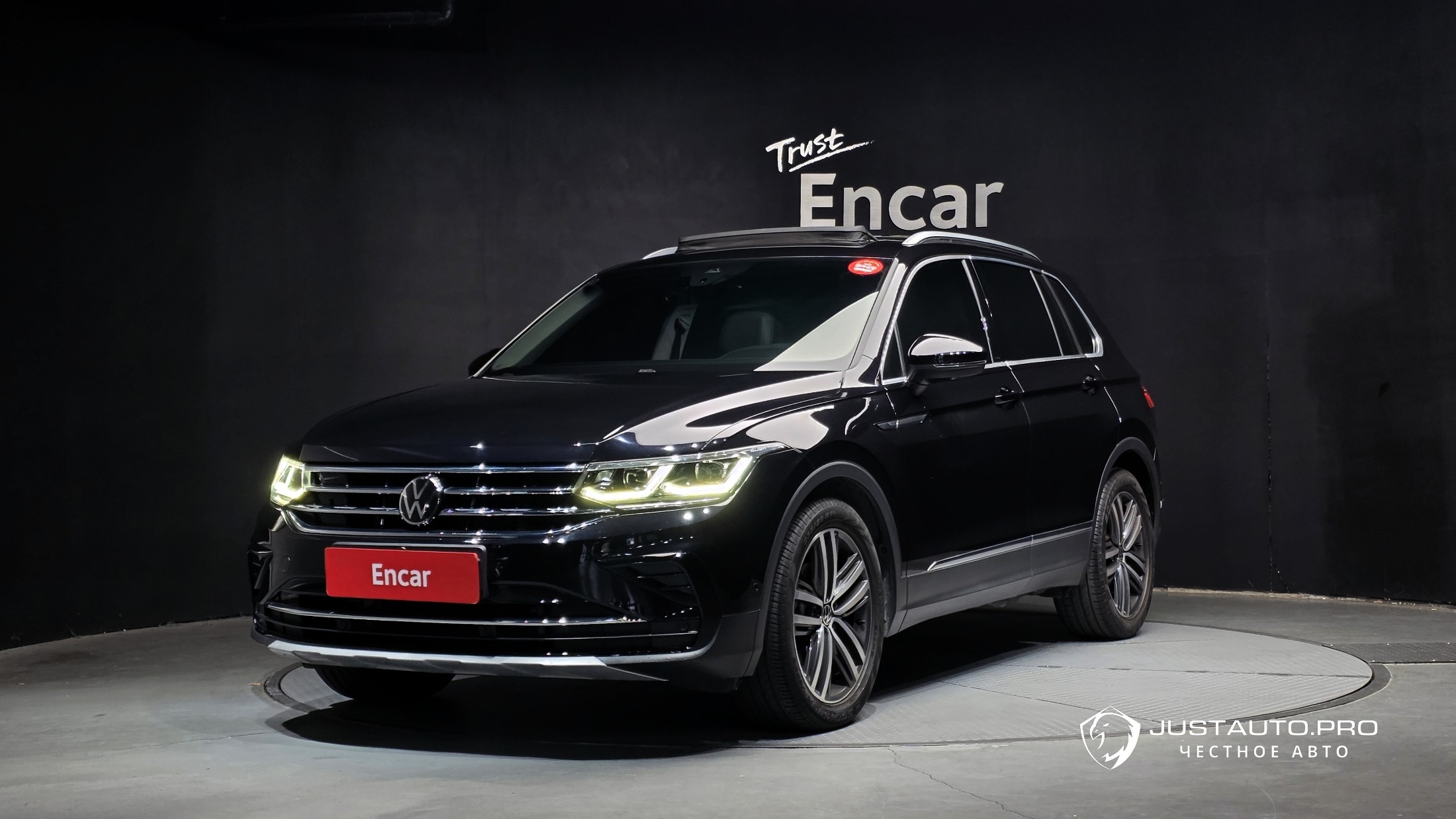 Автомобиль Volkswagen Tiguan
