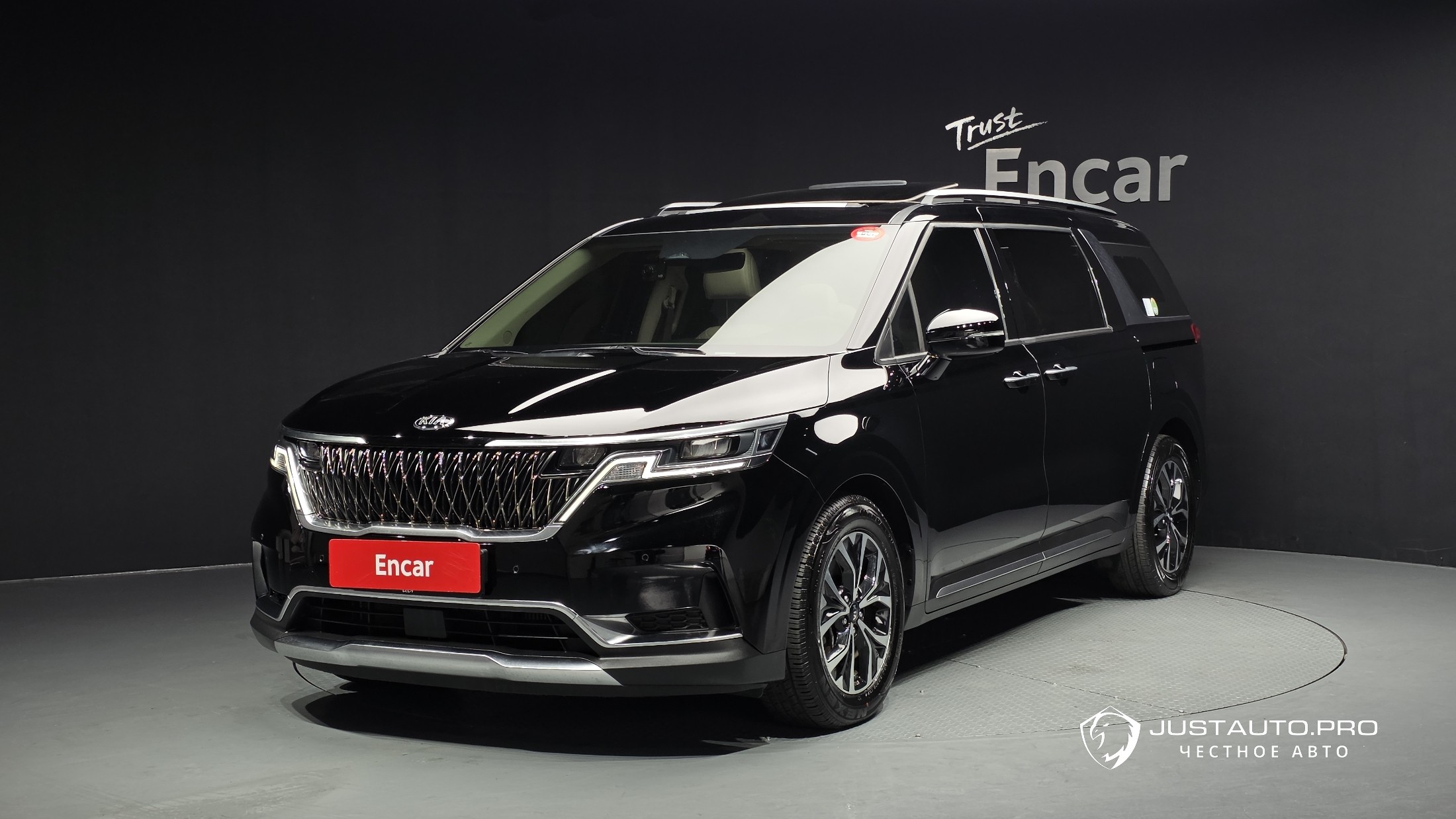 Автомобиль Kia Canival