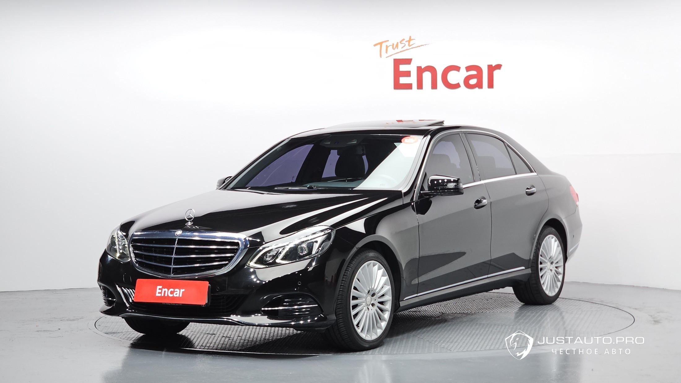 Автомобиль Mercedes-Benz E-Class