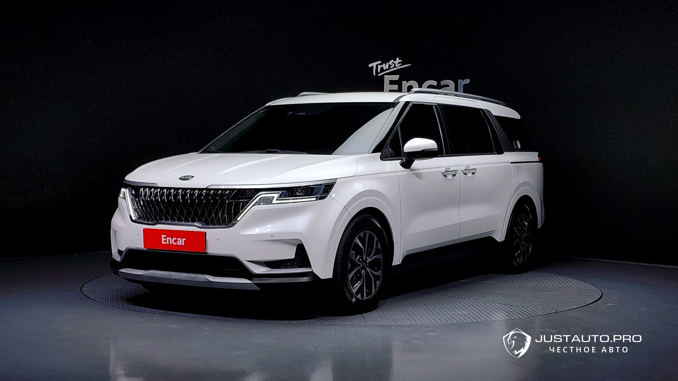 Автомобиль Kia Canival