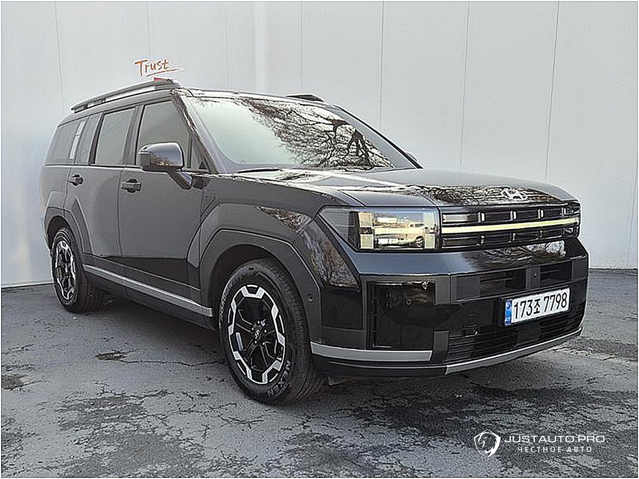 Автомобиль Hyundai Santafe