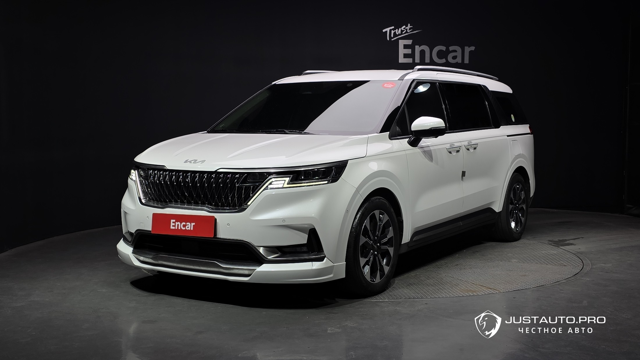 Автомобиль Kia Canival