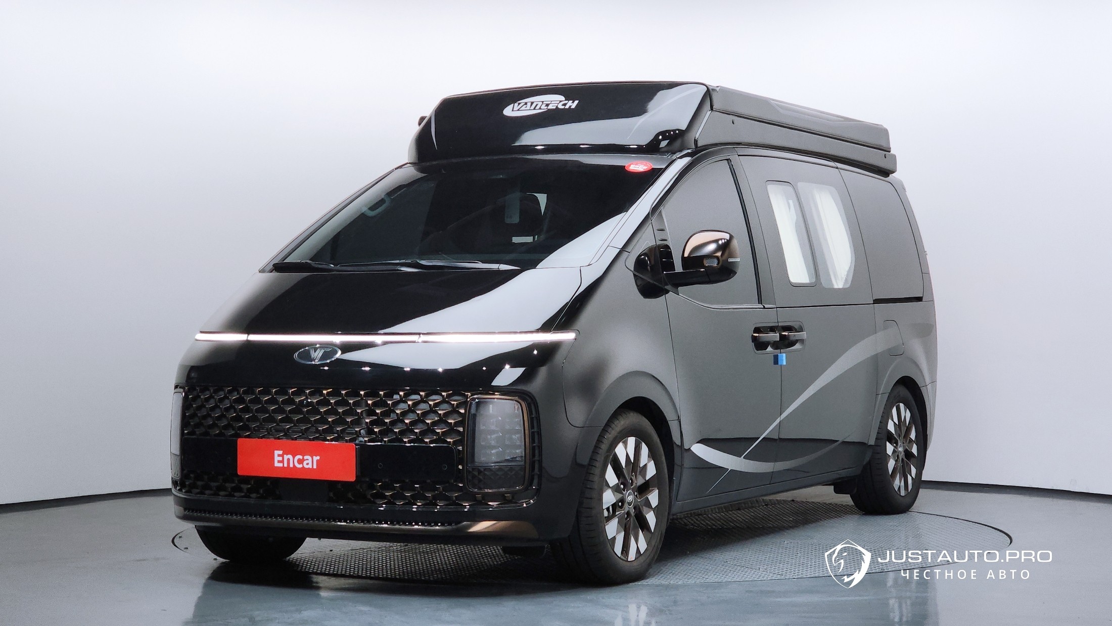 Автомобиль Hyundai Staria