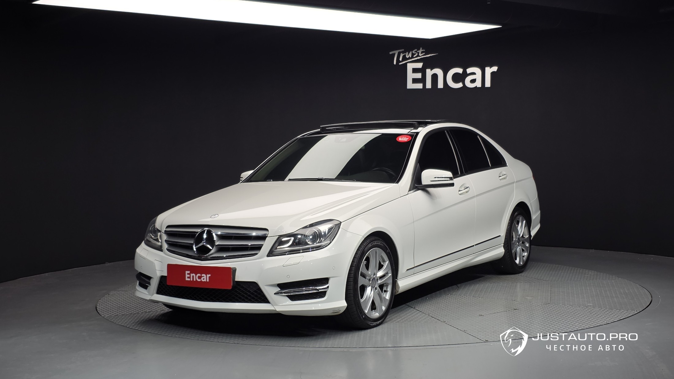 Автомобиль Mercedes-Benz C-Class