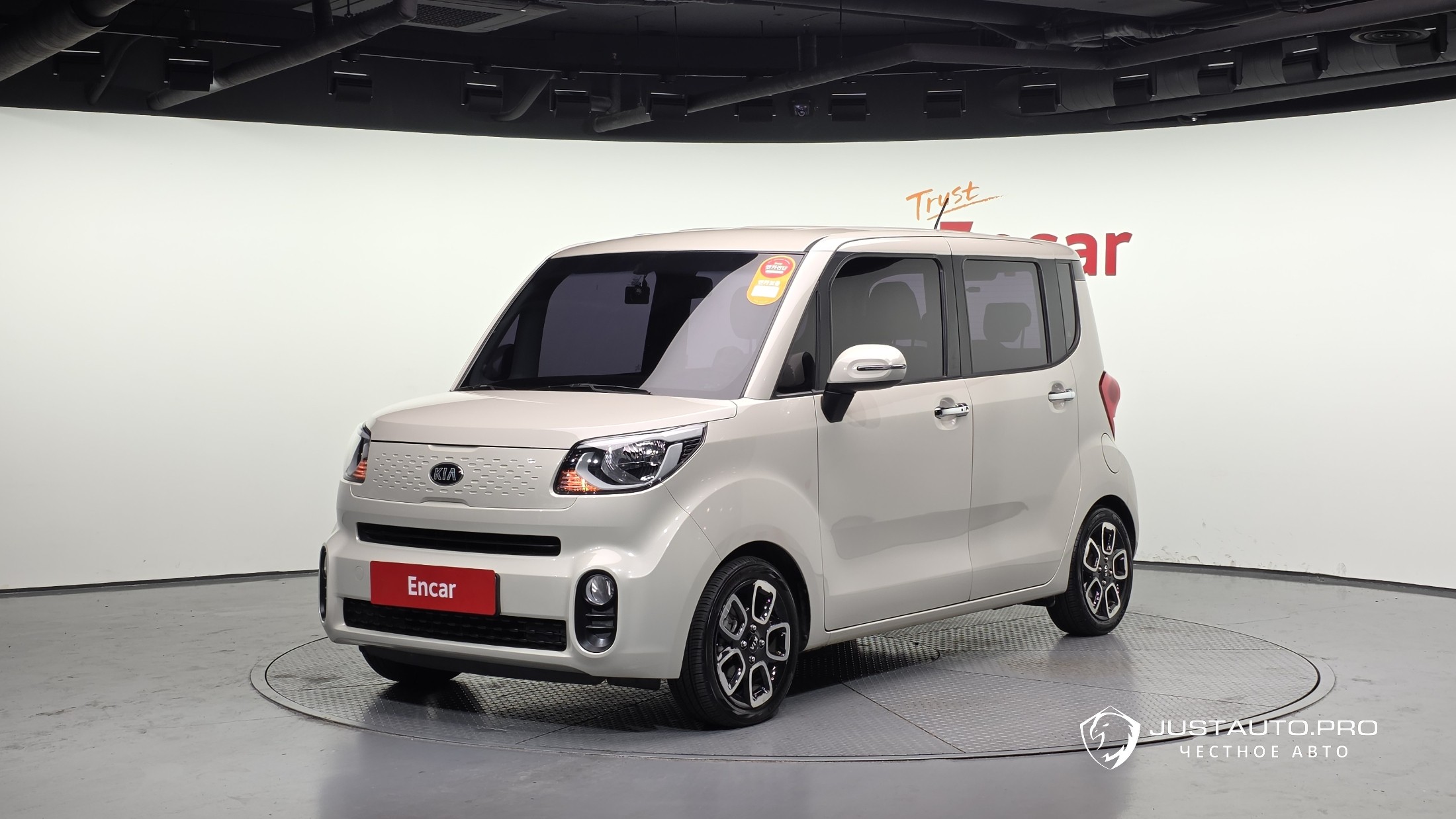 Автомобиль Kia RAY