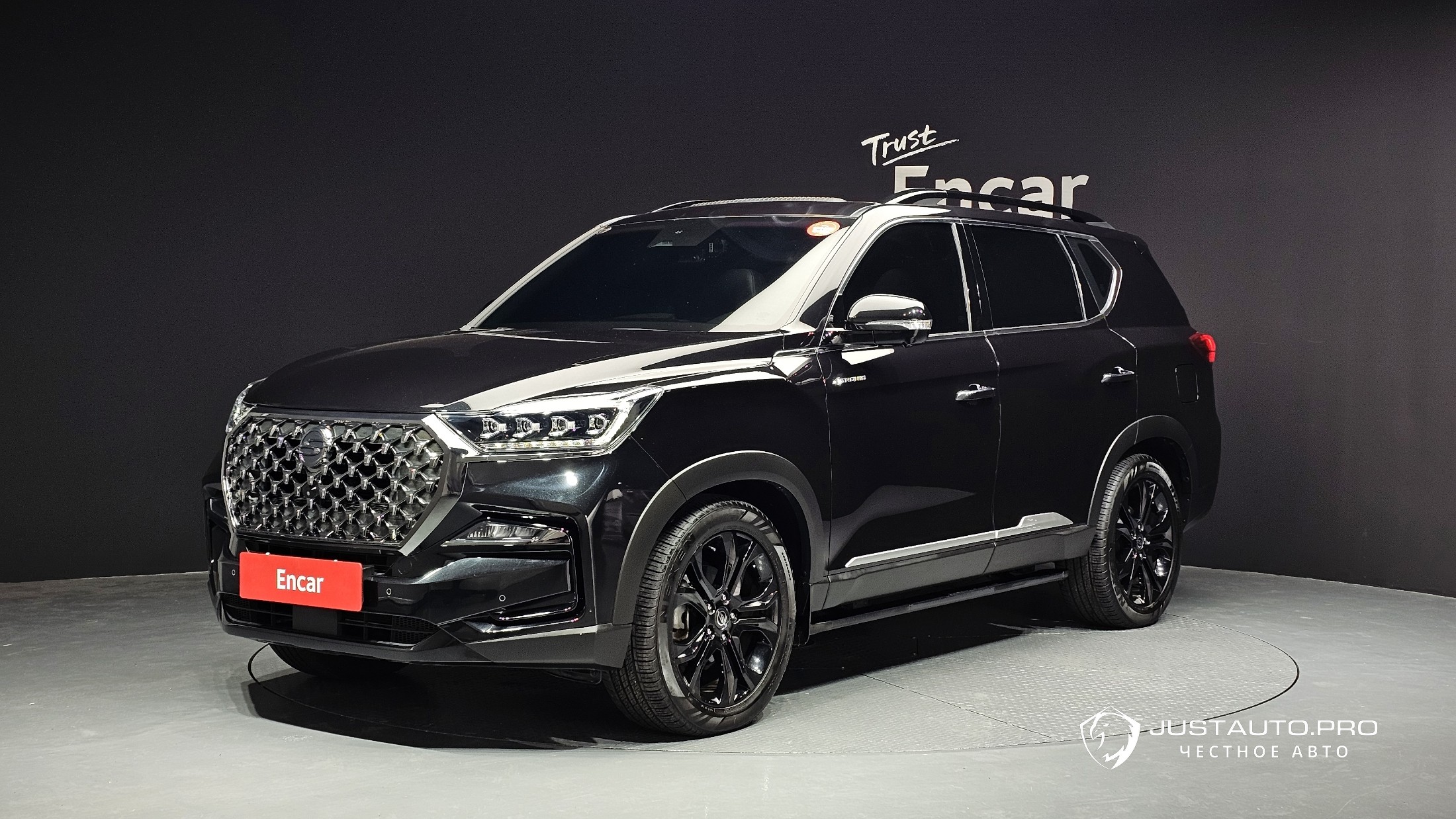 Автомобиль KG_Mobility_Ssangyong Rexton