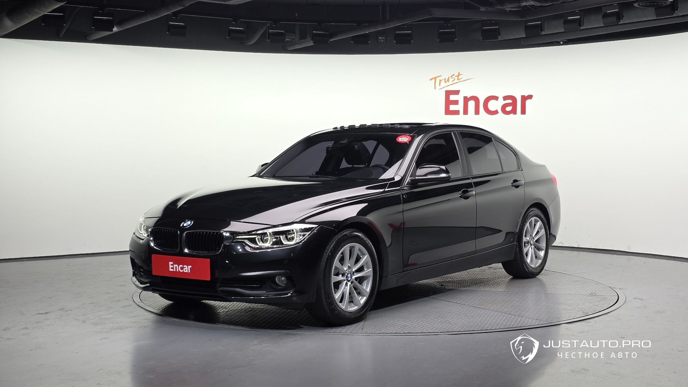 Автомобиль BMW 3-Series