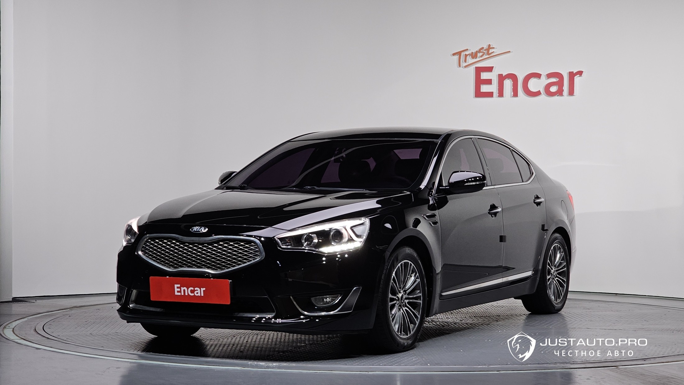 Автомобиль Kia K7