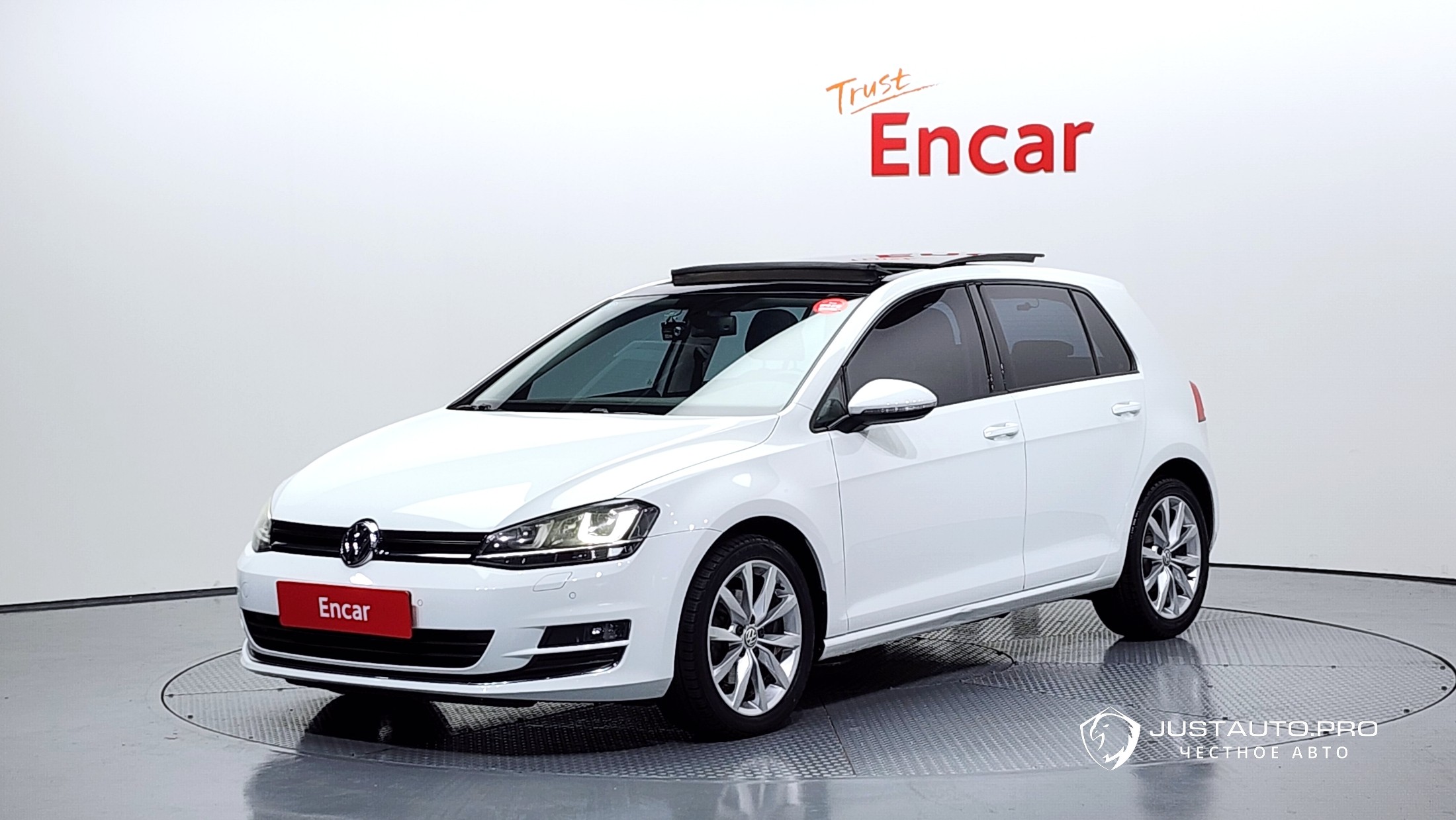 Автомобиль Volkswagen Golf