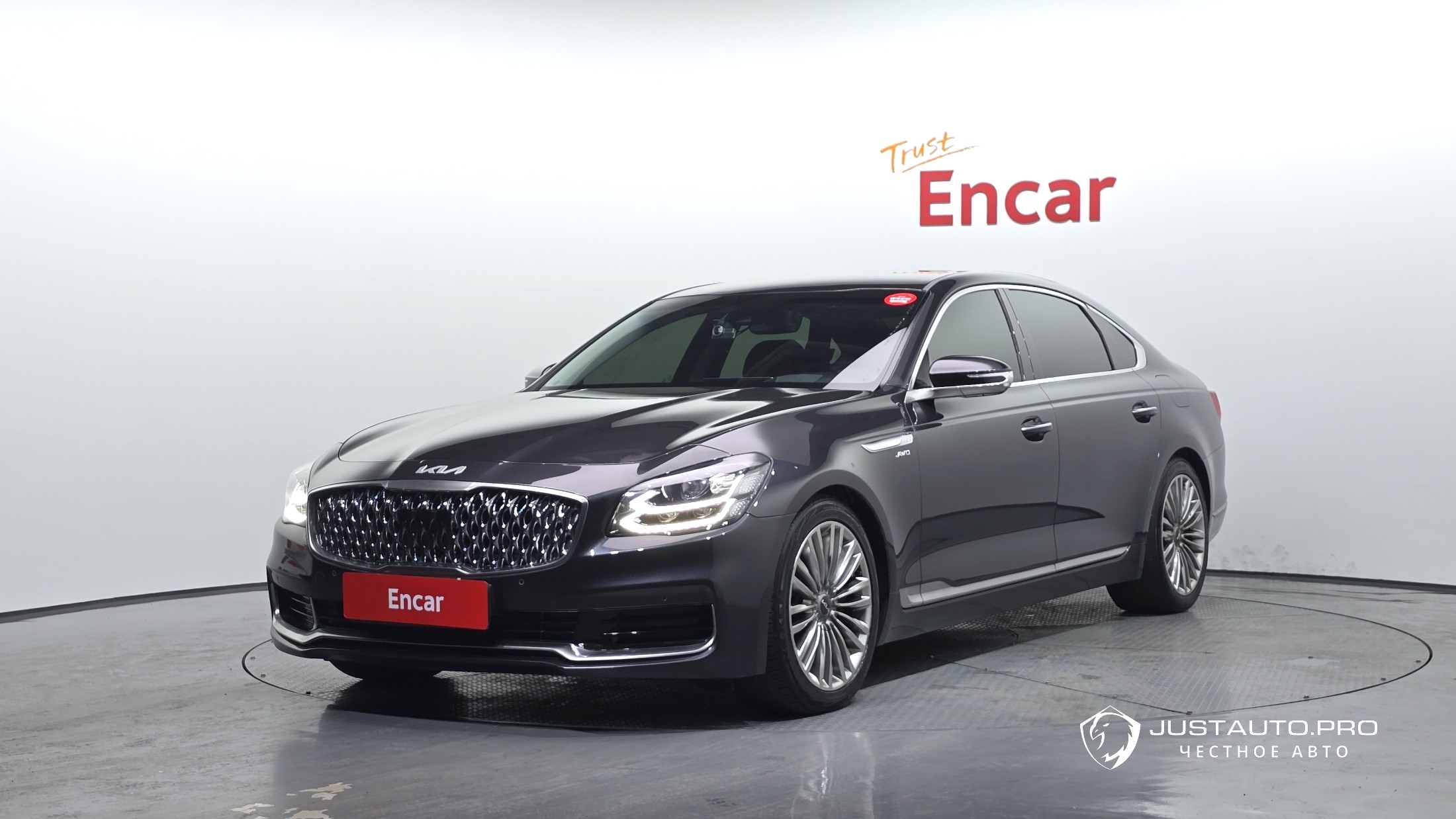 Автомобиль Kia K9