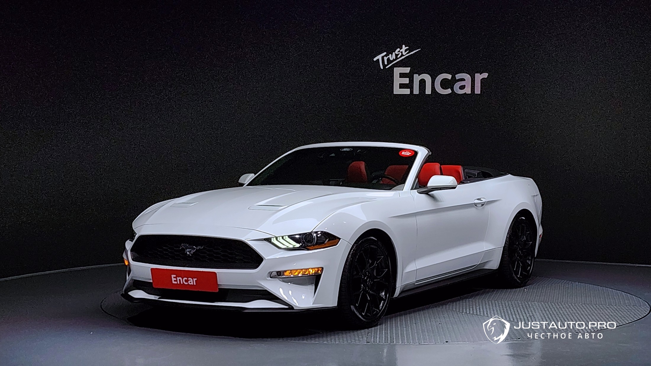 Автомобиль Ford Mustang