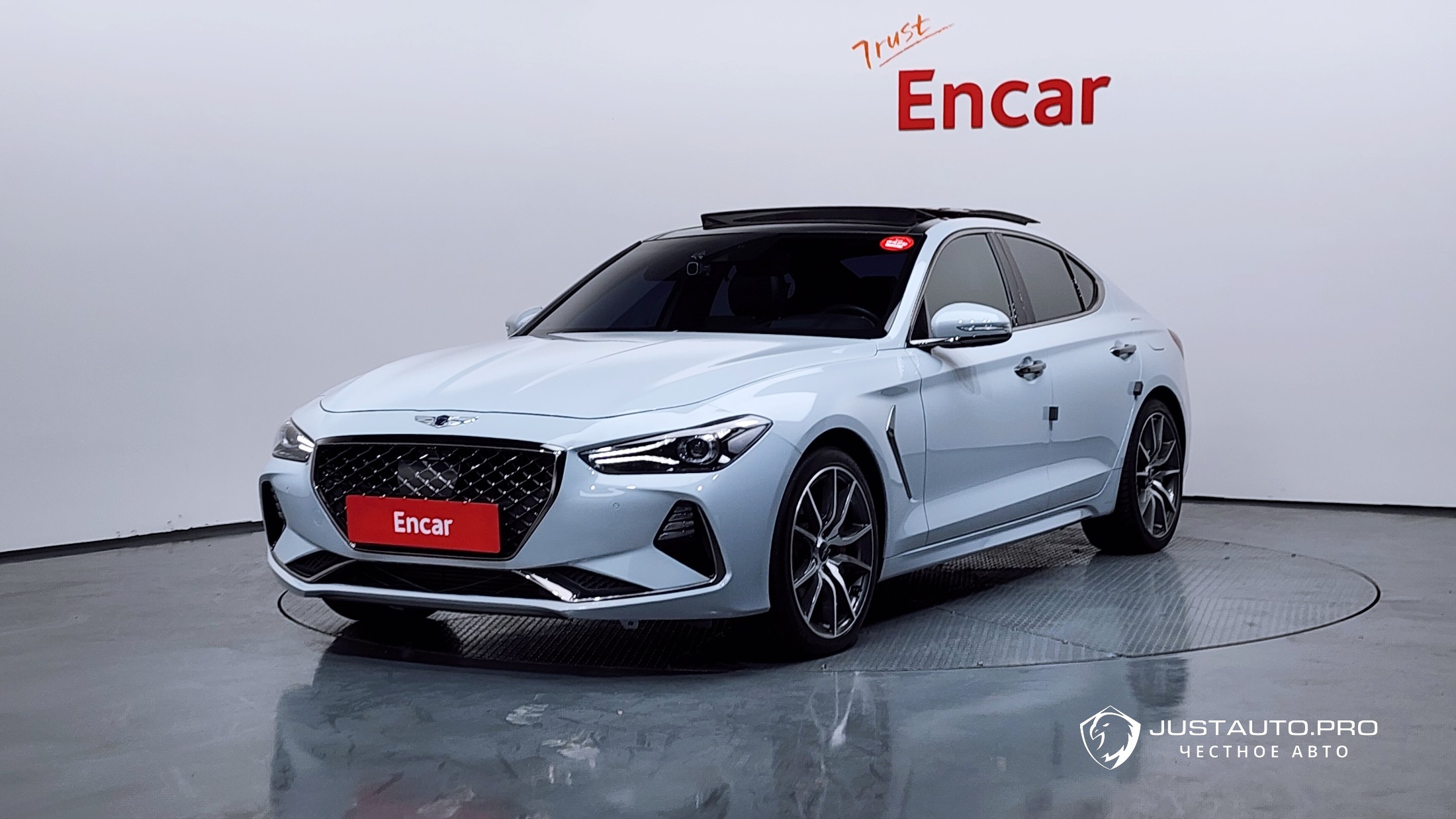 Автомобиль Genesis G70