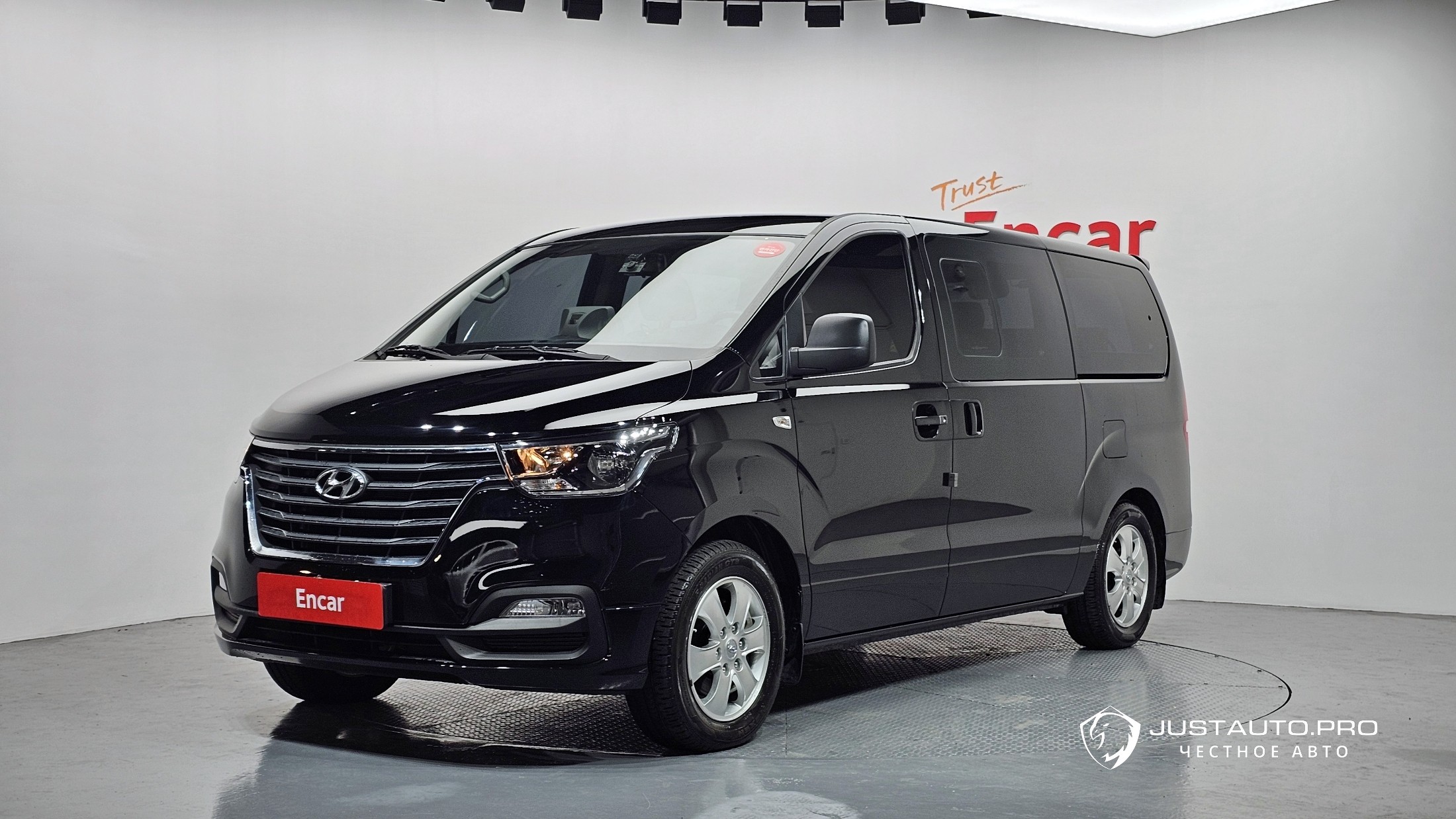 Автомобиль Hyundai Starex