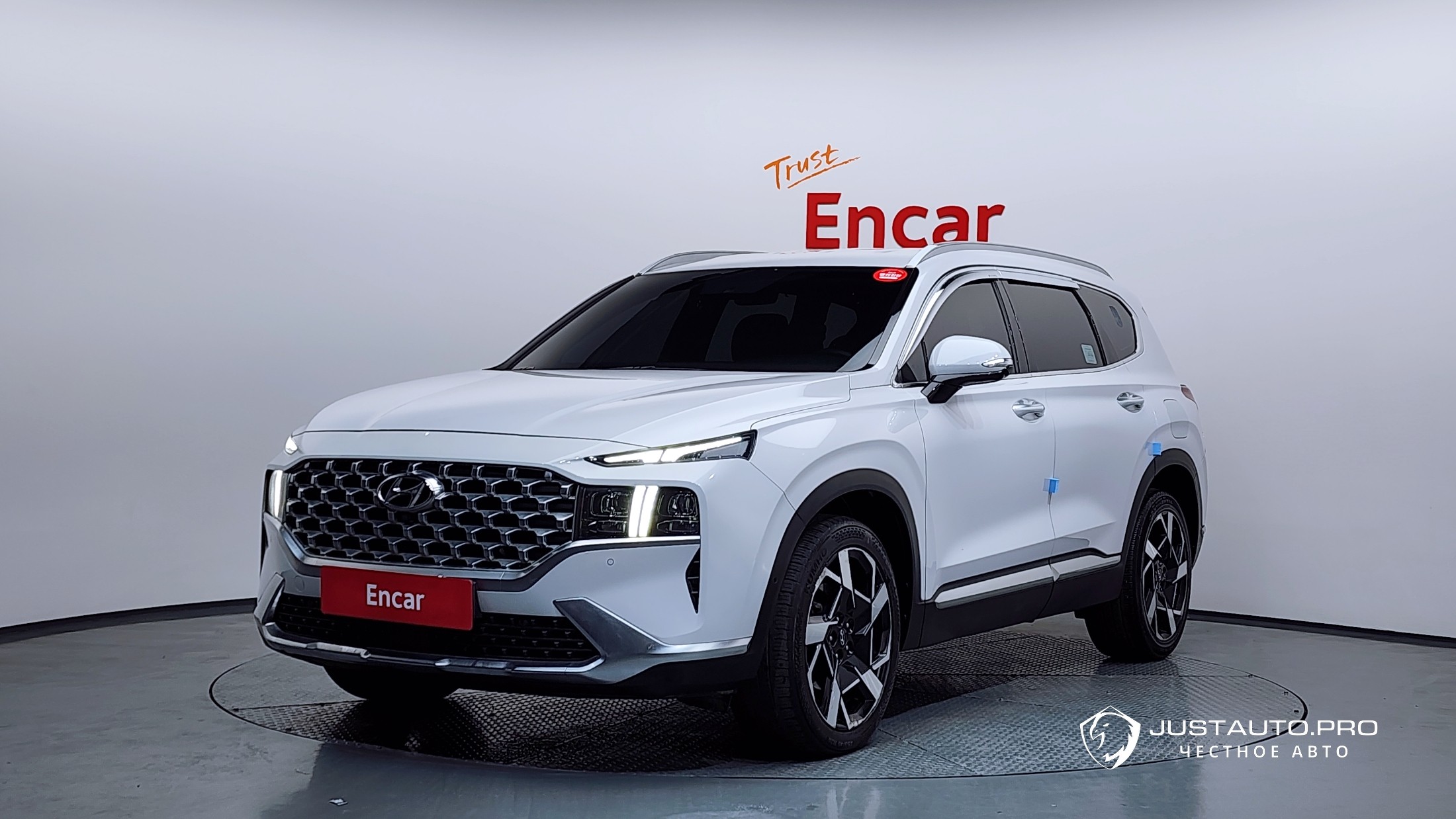 Автомобиль Hyundai Santafe