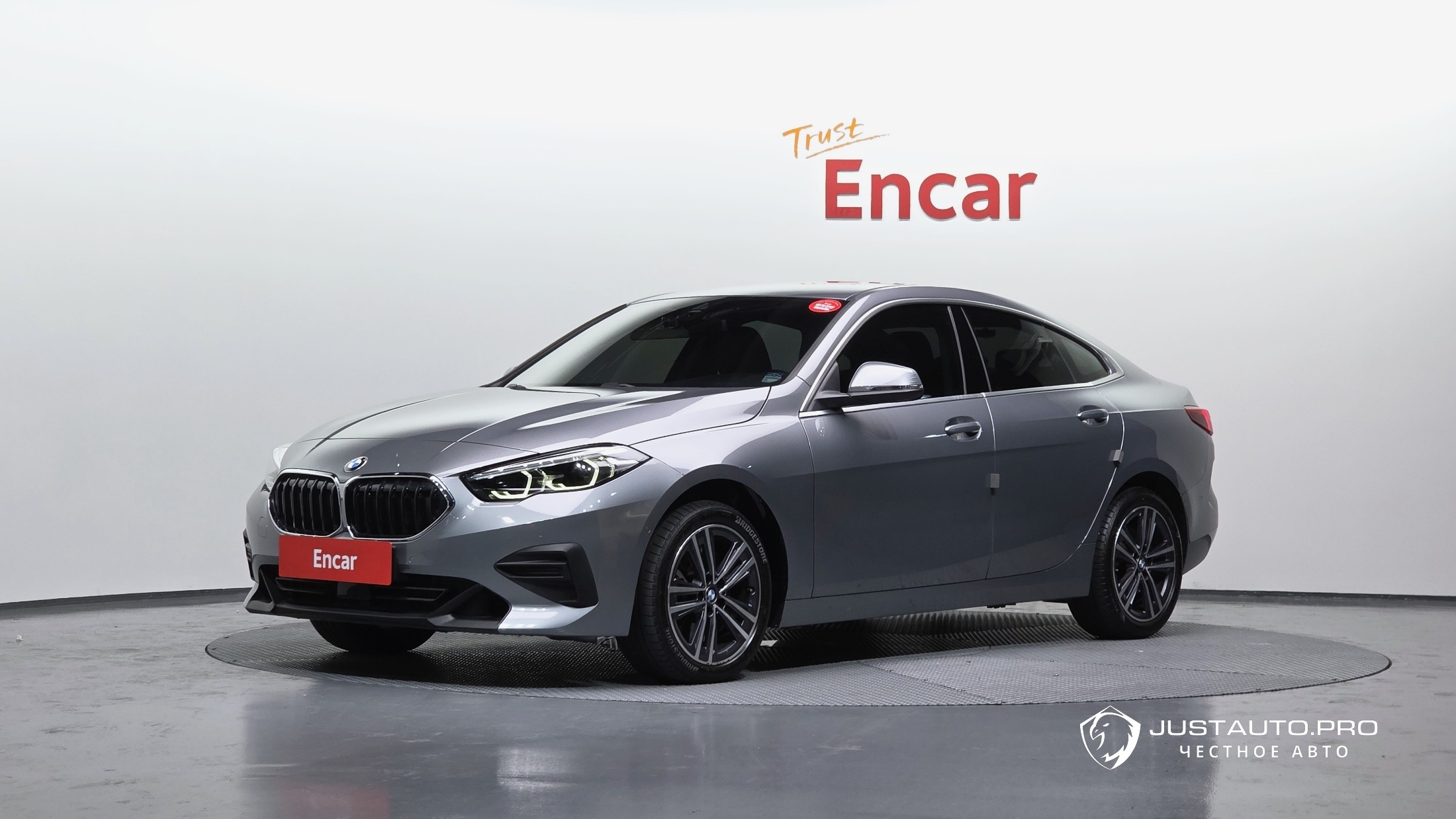 Автомобиль BMW 2-Series