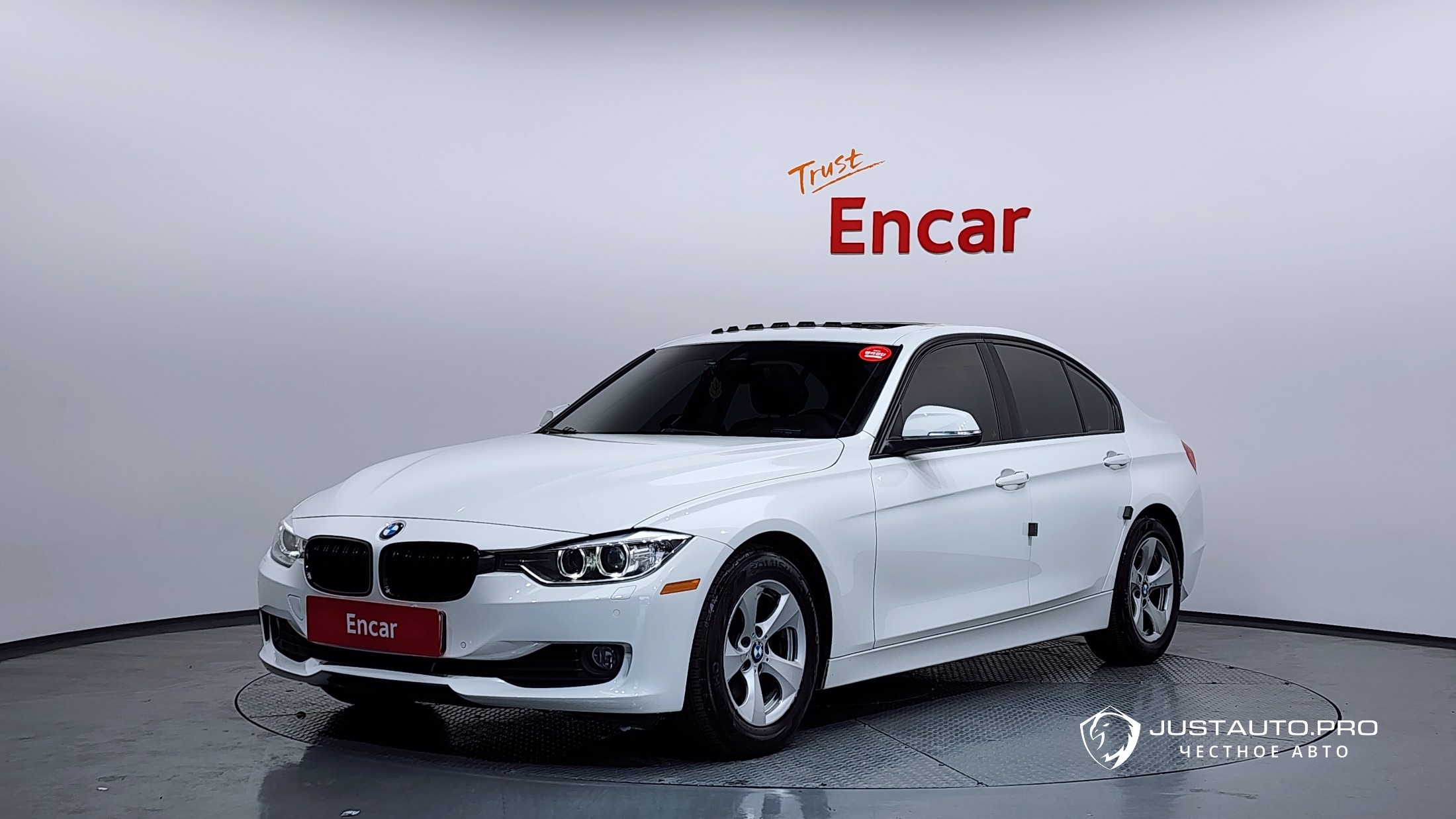 Автомобиль BMW 3-Series