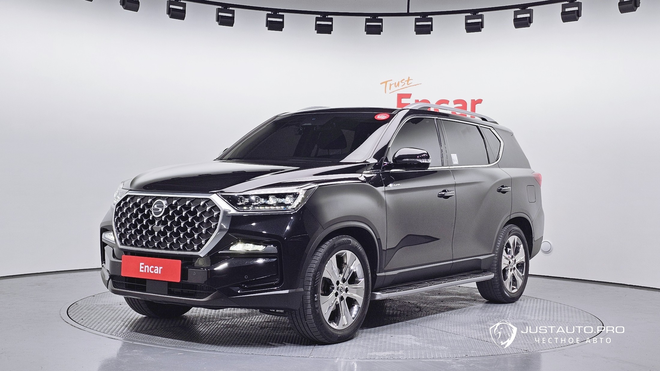 Автомобиль KG_Mobility_Ssangyong Rexton