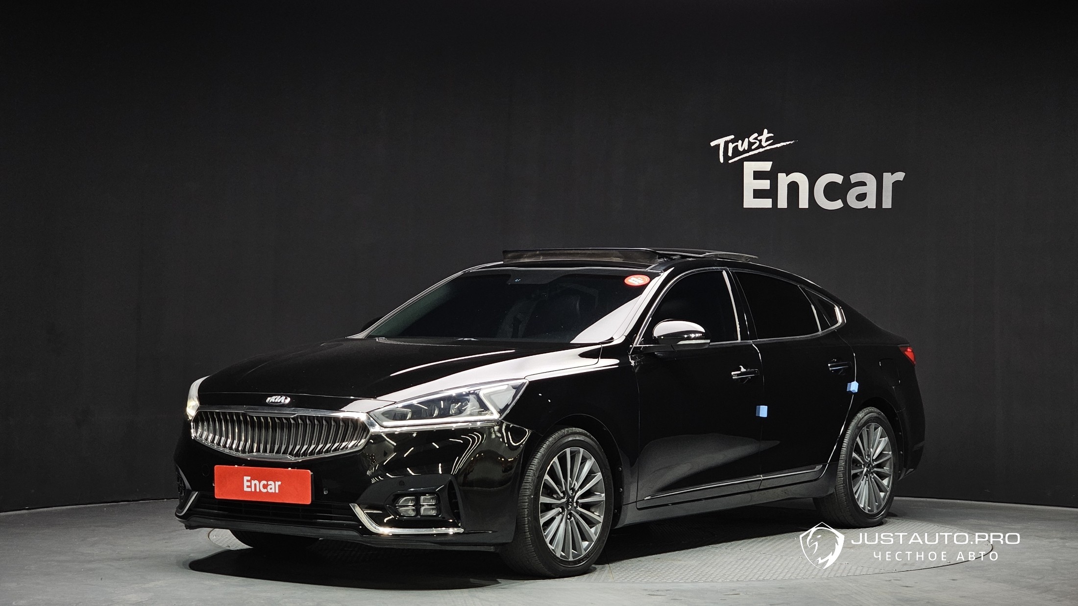 Автомобиль Kia K7