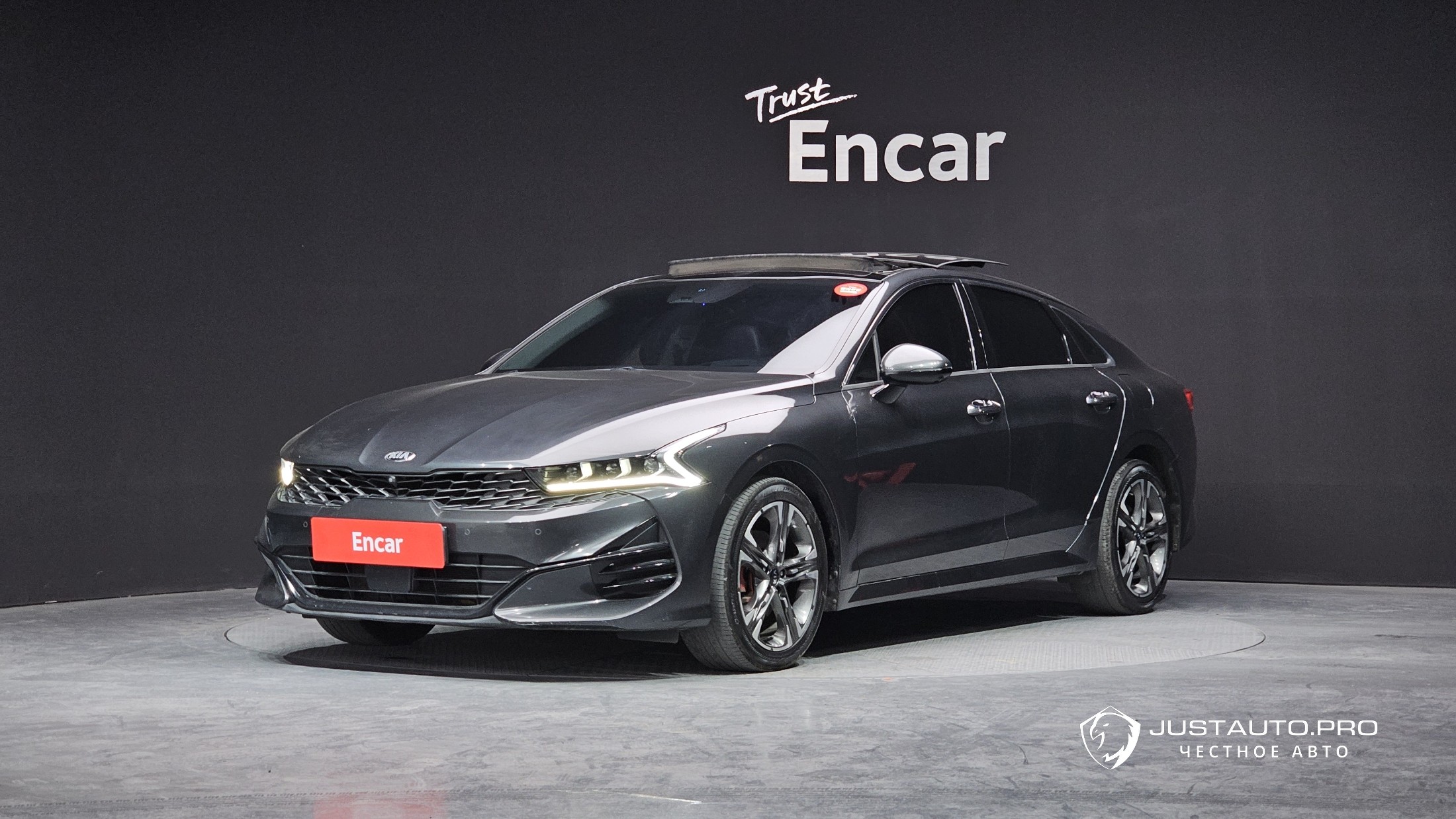Автомобиль Kia K5
