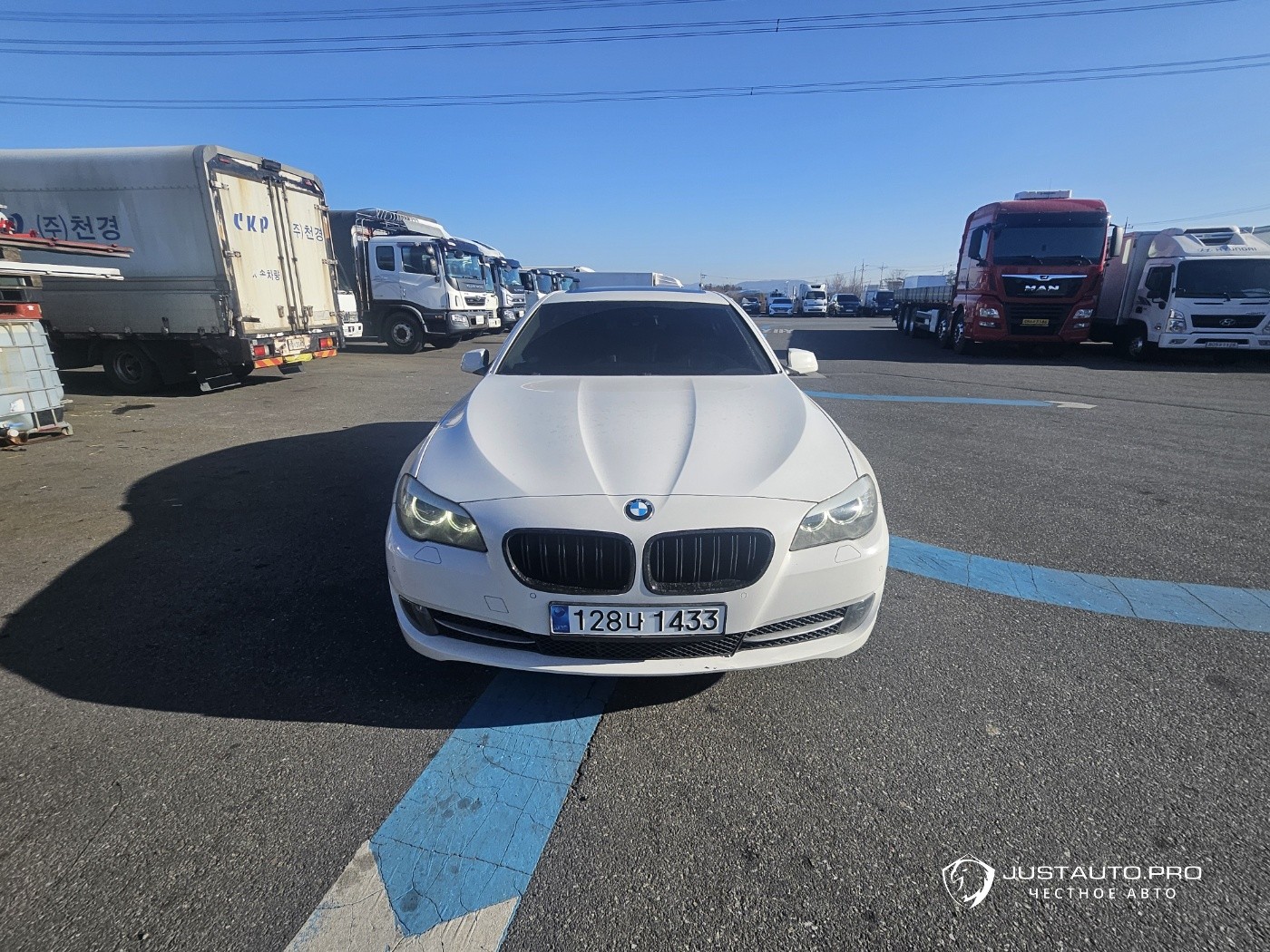 Автомобиль BMW 5-Series