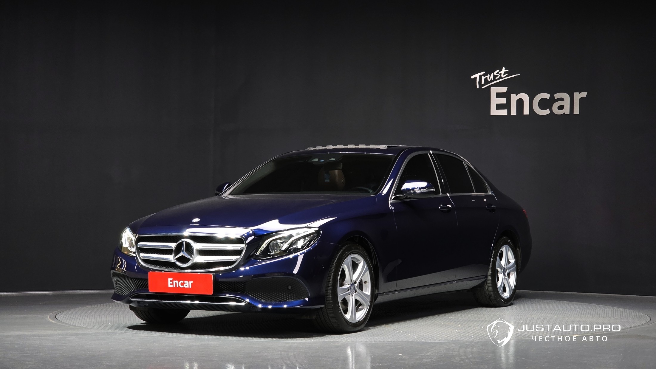 Автомобиль Mercedes-Benz E-Class