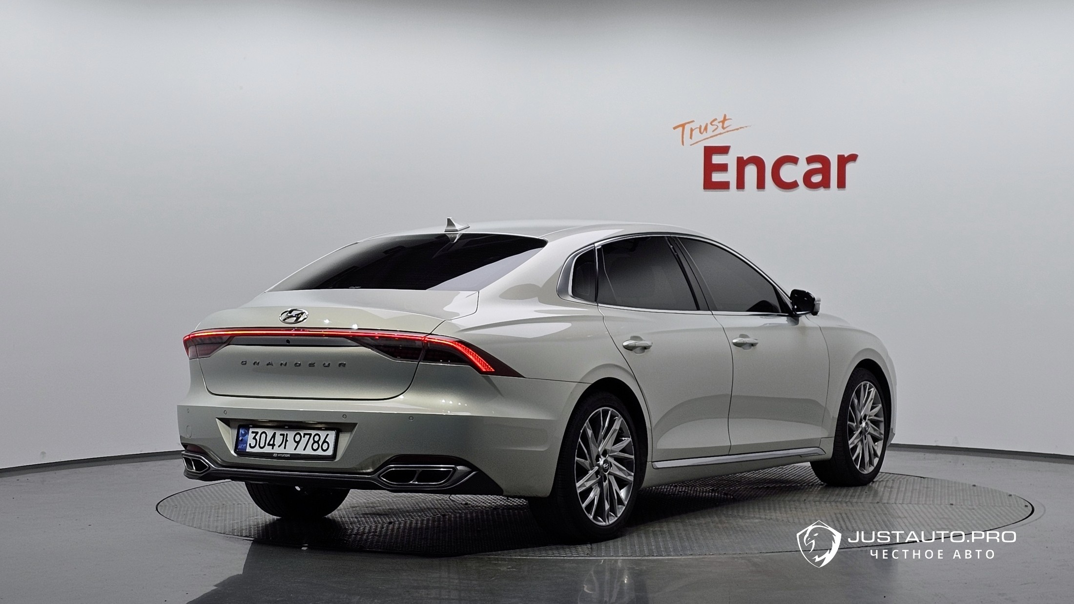 Автомобиль Hyundai Grandeur