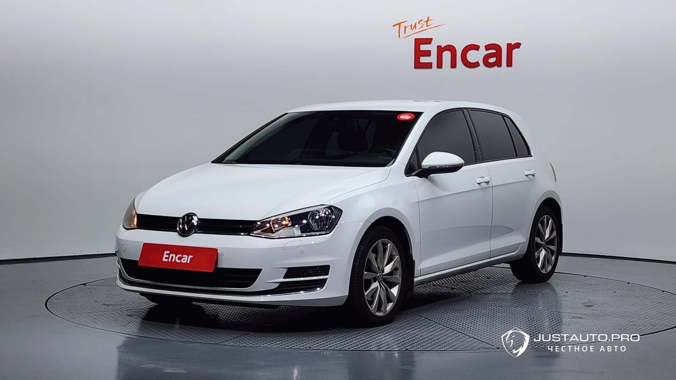 Автомобиль Volkswagen Golf