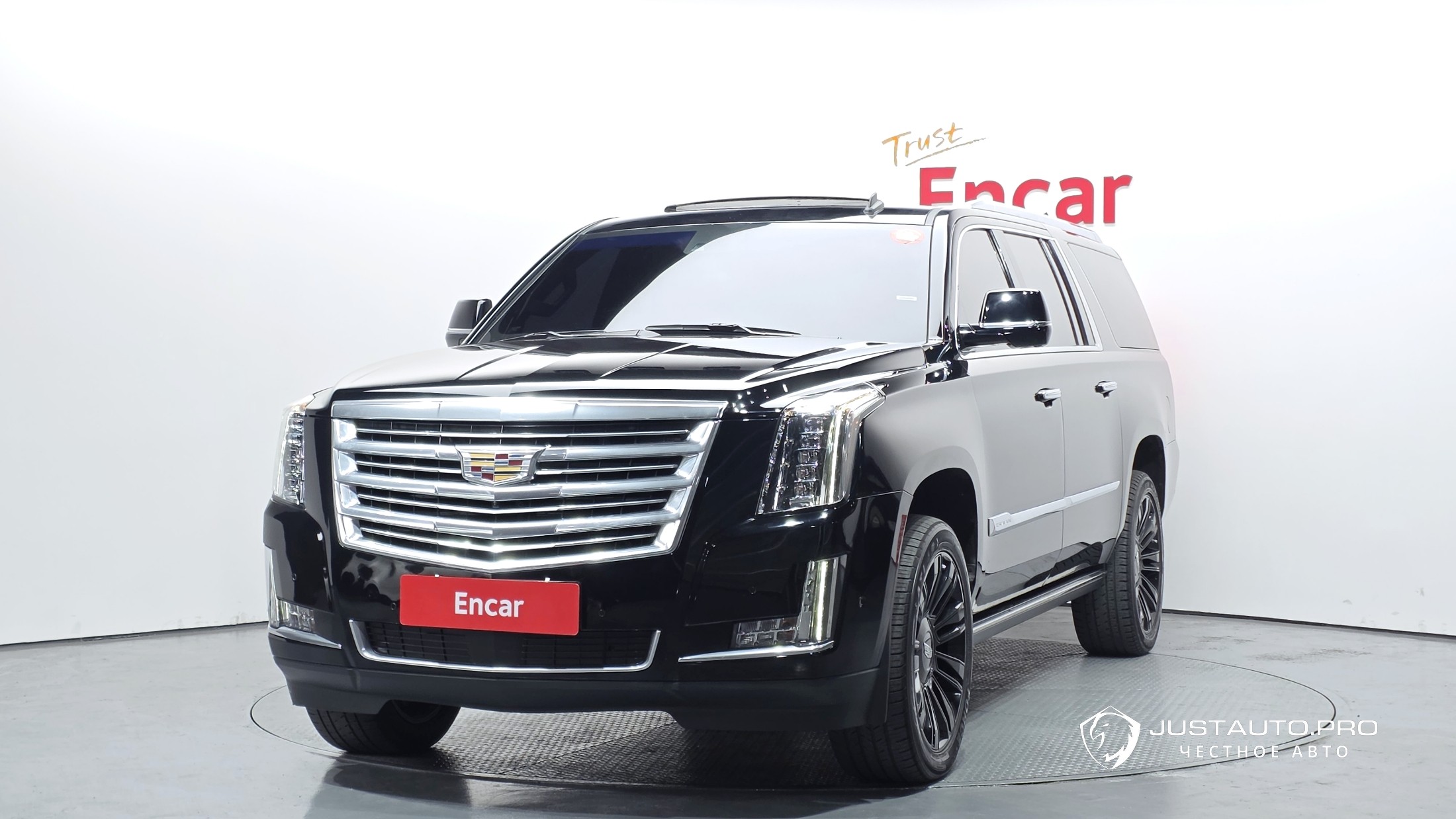 Автомобиль Cadillac Escalade