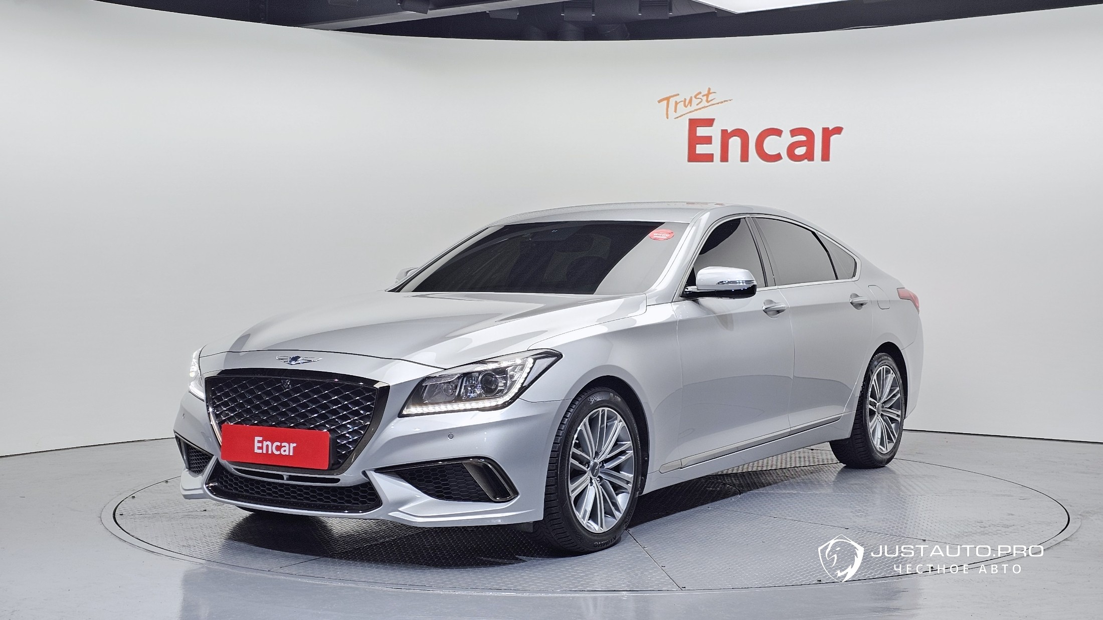 Автомобиль Genesis G80