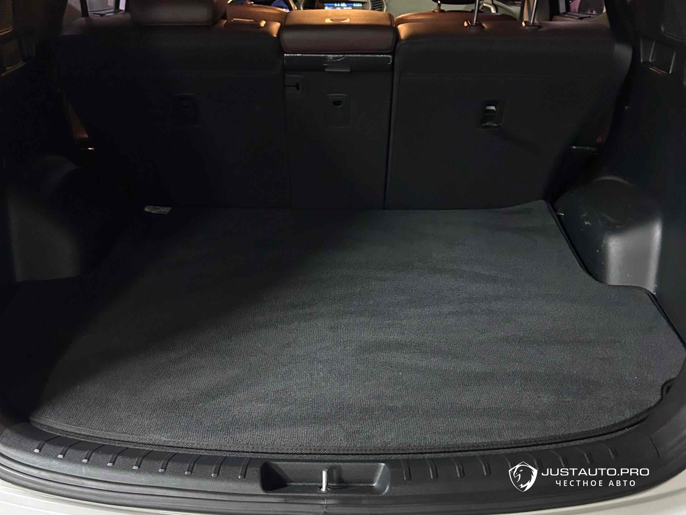 Автомобиль Hyundai Santafe