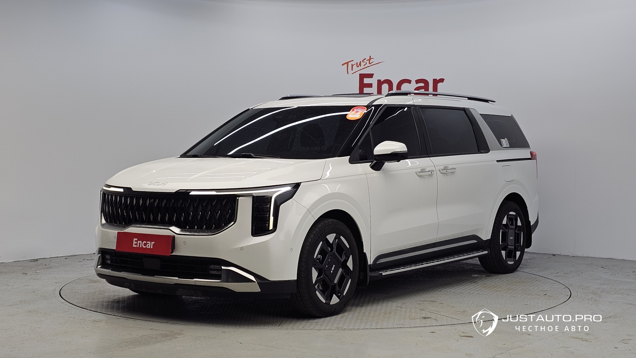 Автомобиль Kia Canival