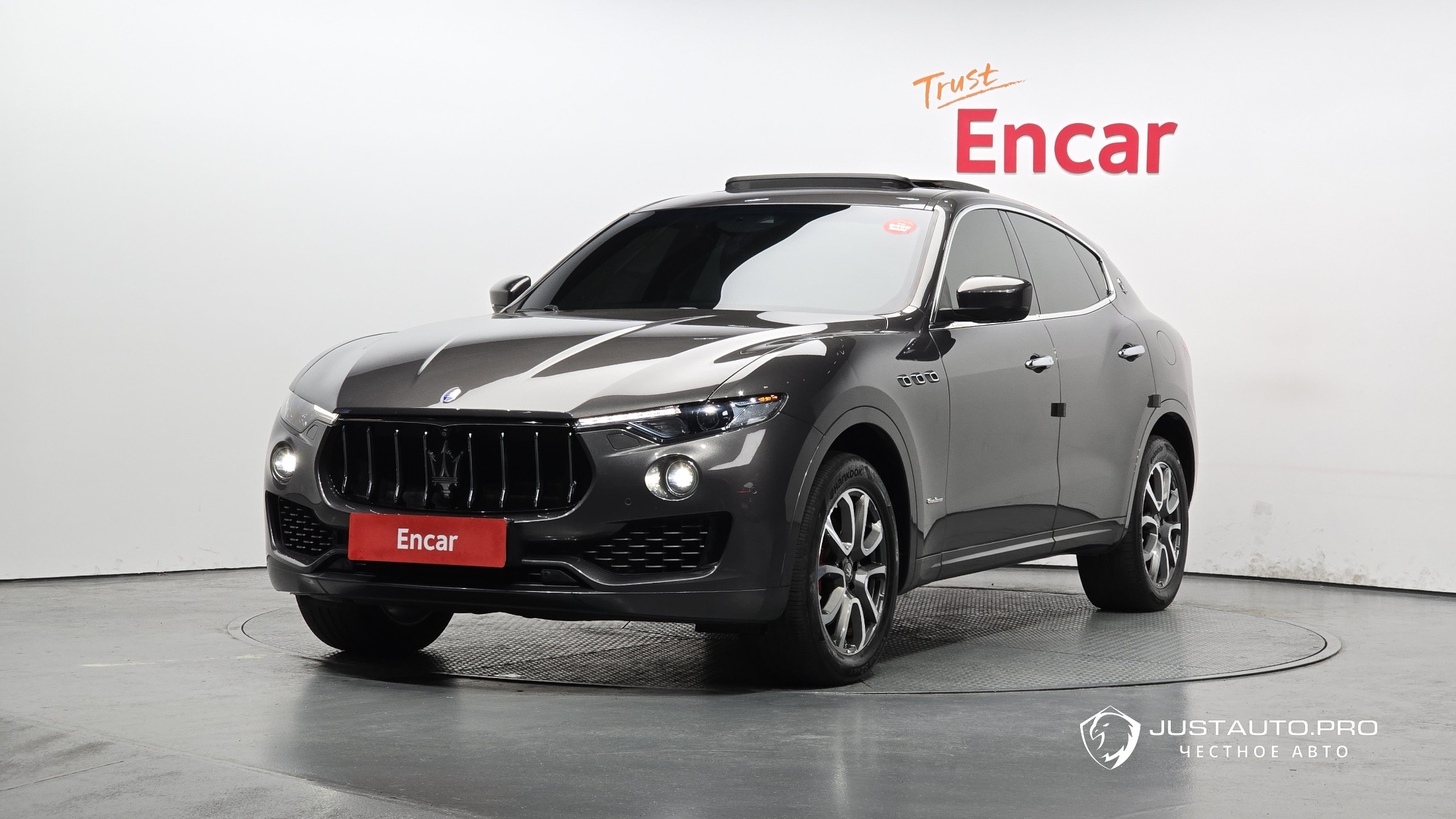 Автомобиль Maserati Levante