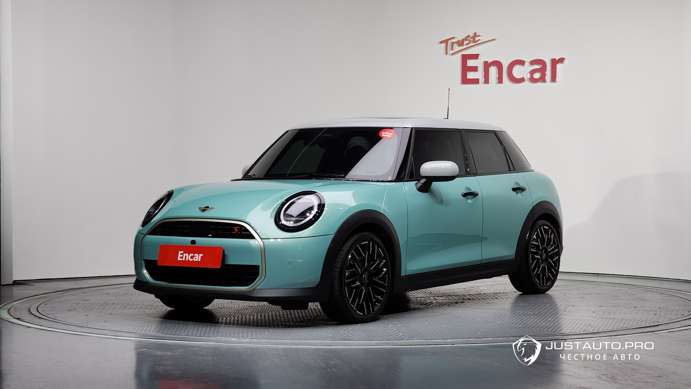 Автомобиль Mini Cooper