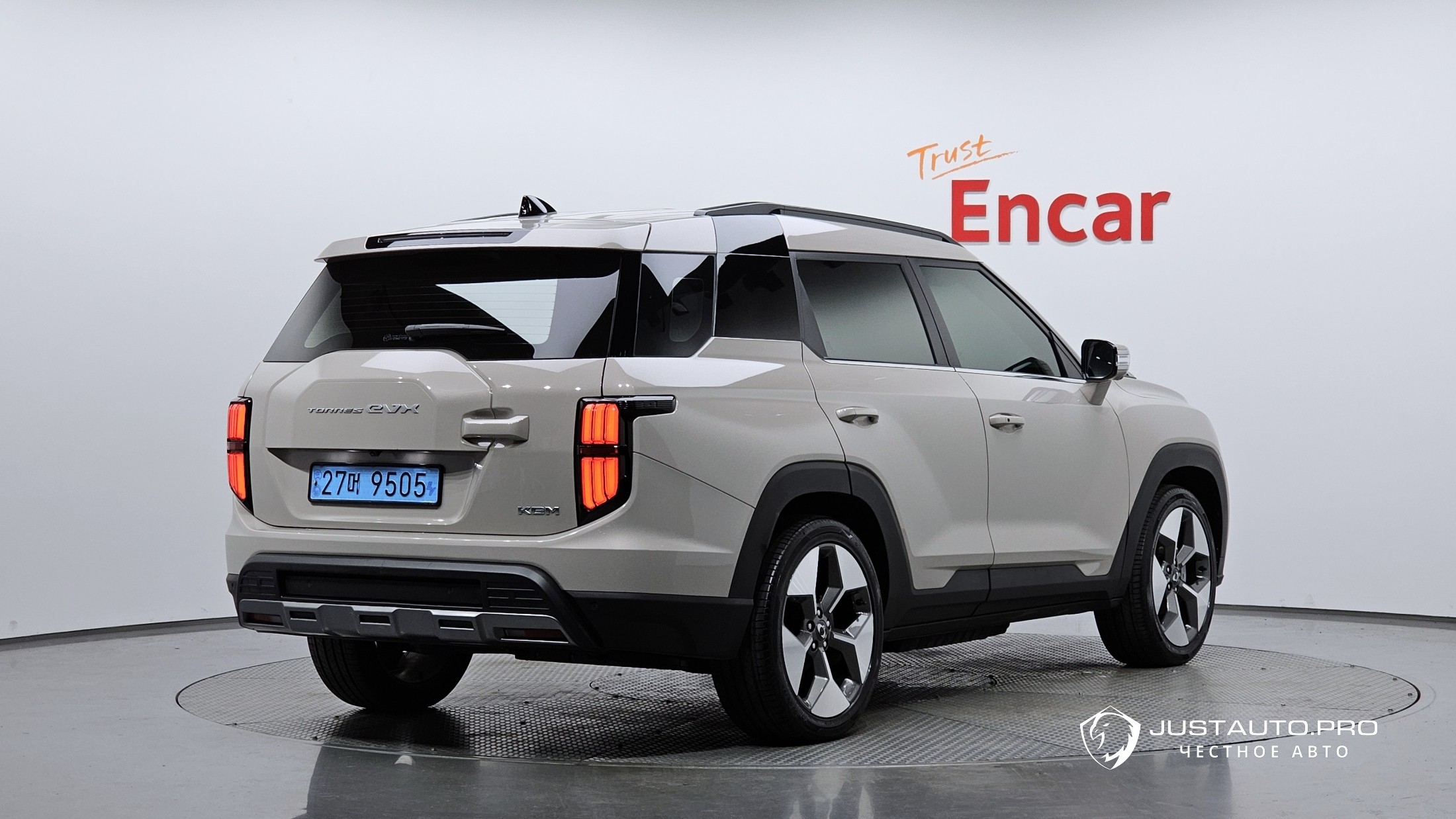 Автомобиль KG_Mobility_Ssangyong Torres