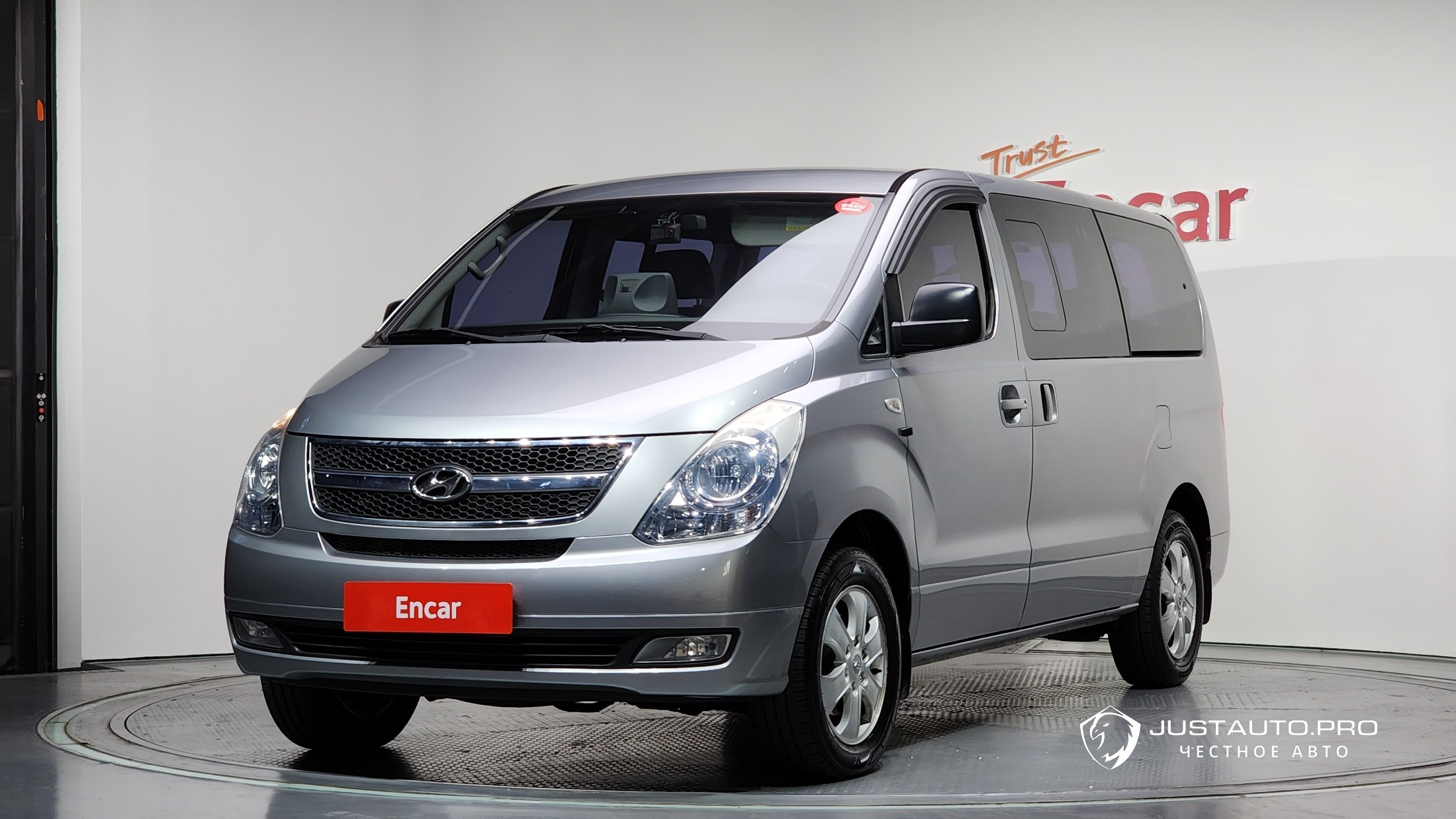 Автомобиль Hyundai Starex