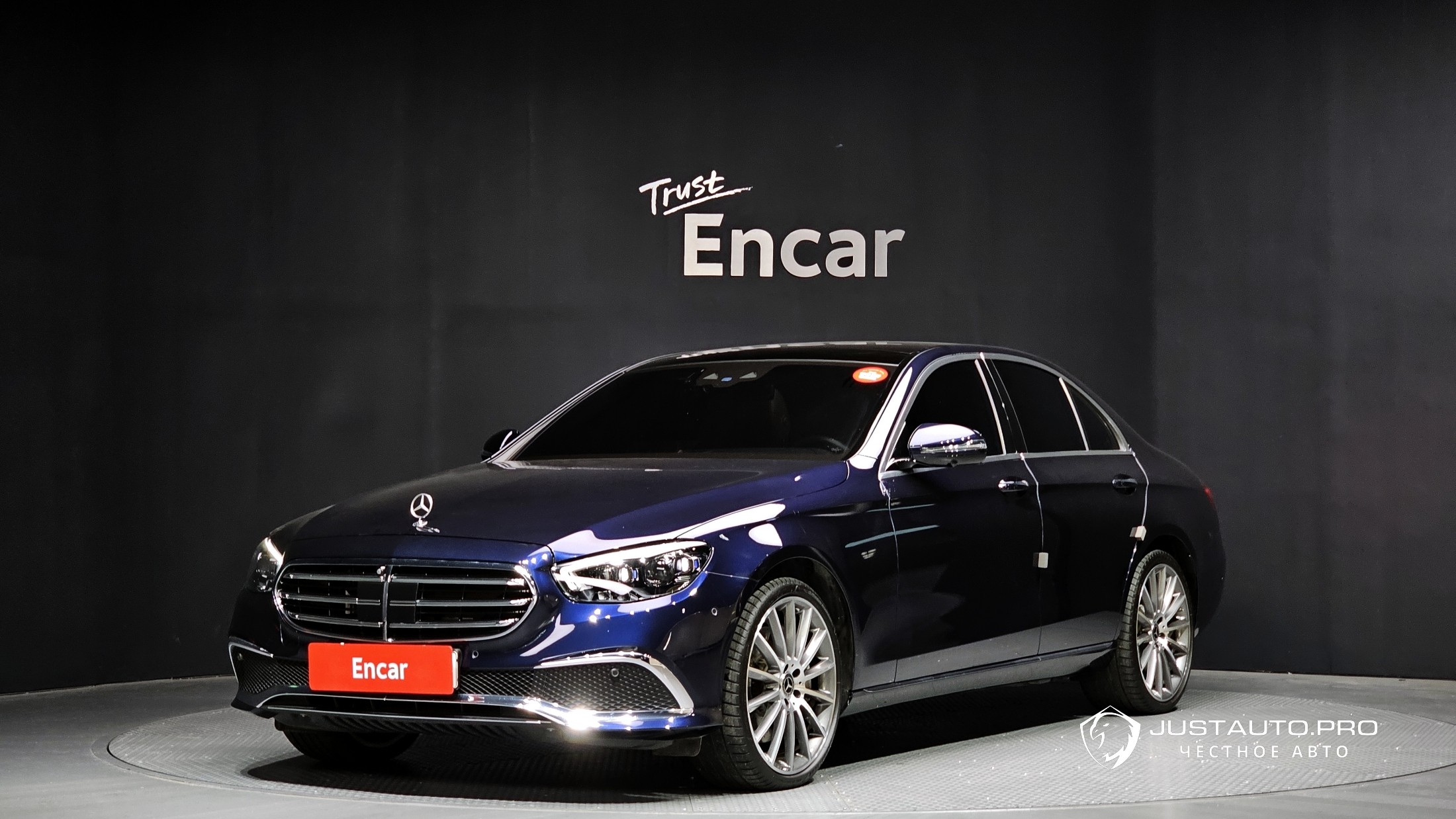 Автомобиль Mercedes-Benz E-Class