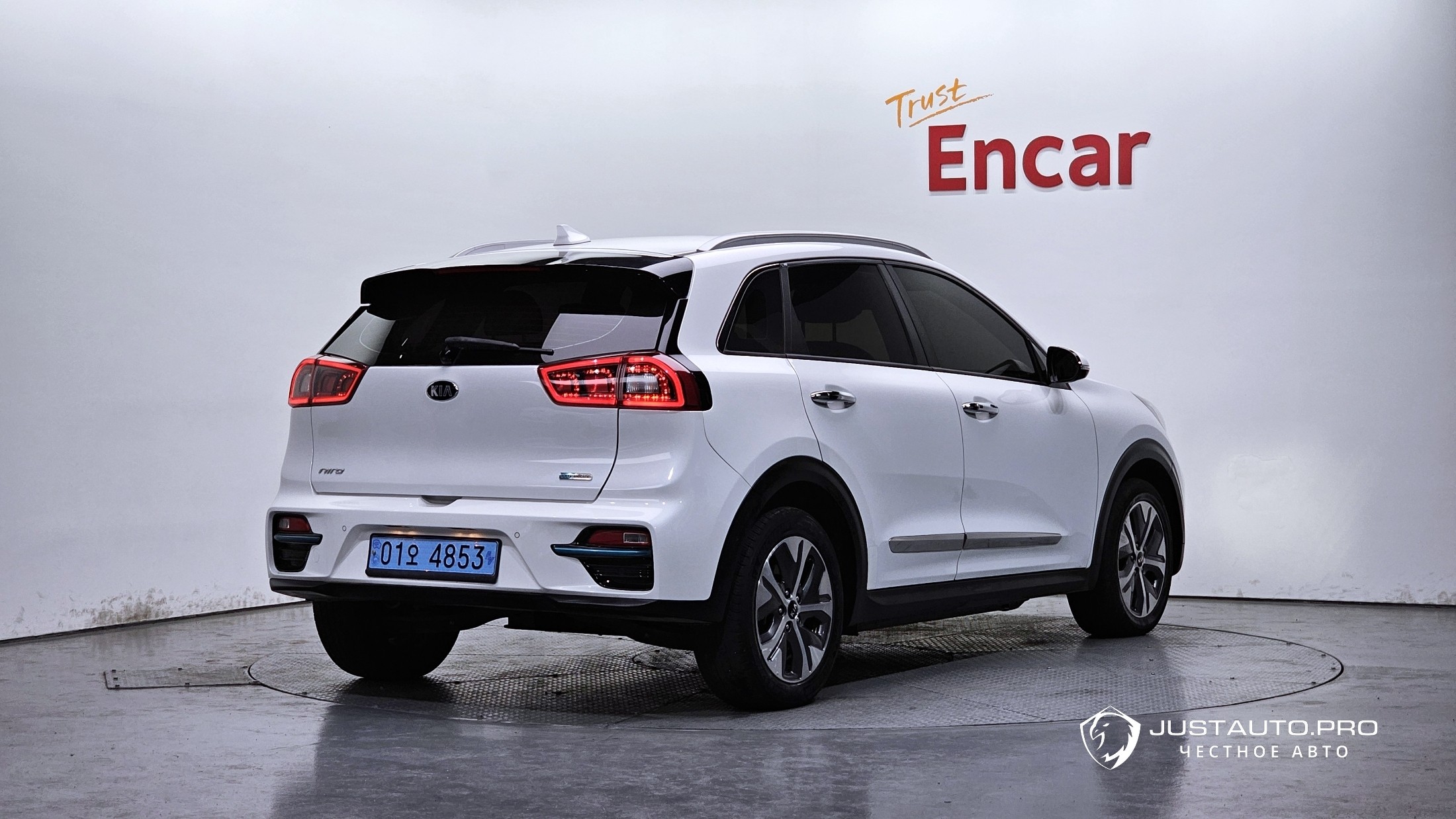 Автомобиль Kia Niro