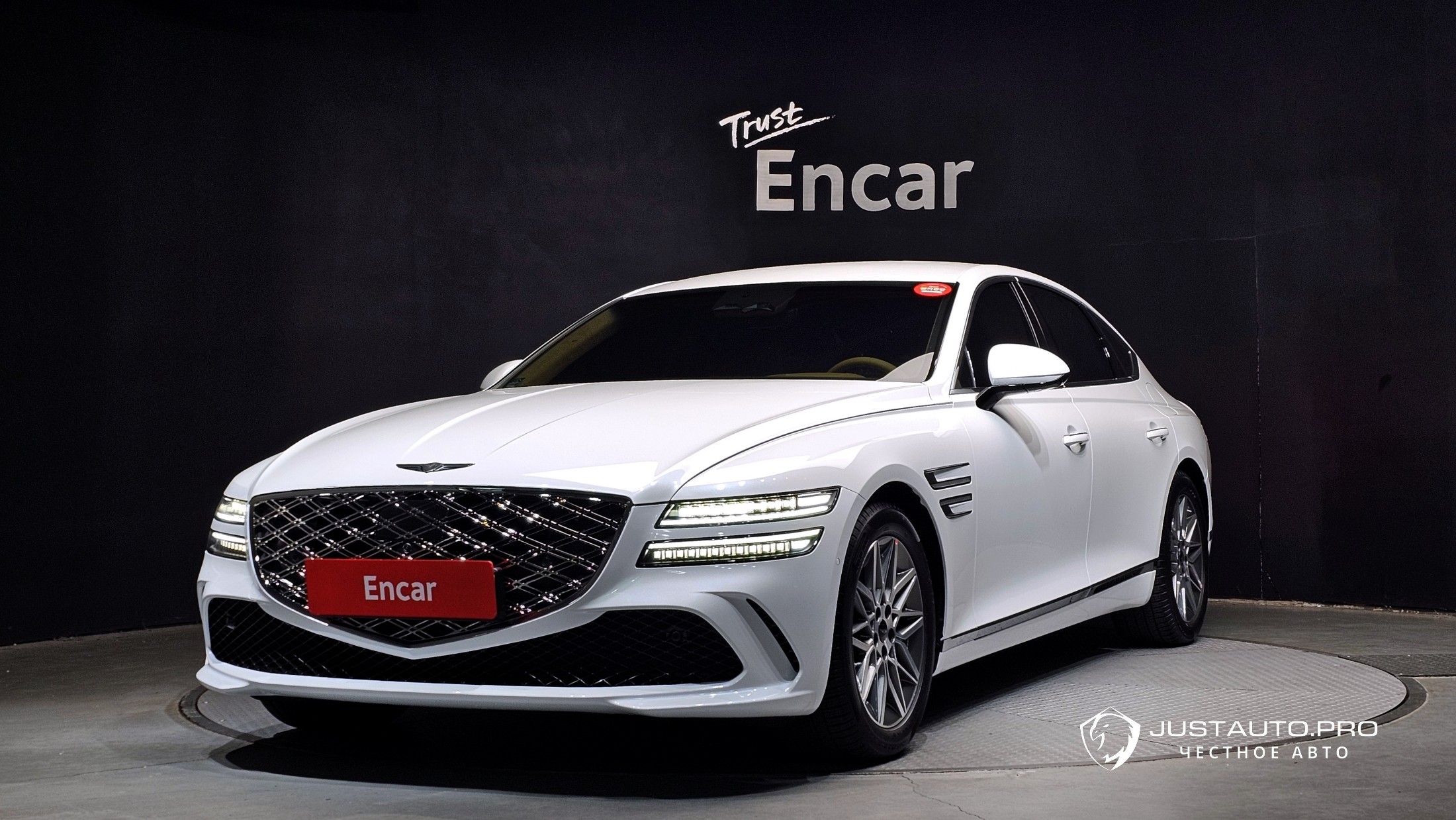 Автомобиль Genesis G80