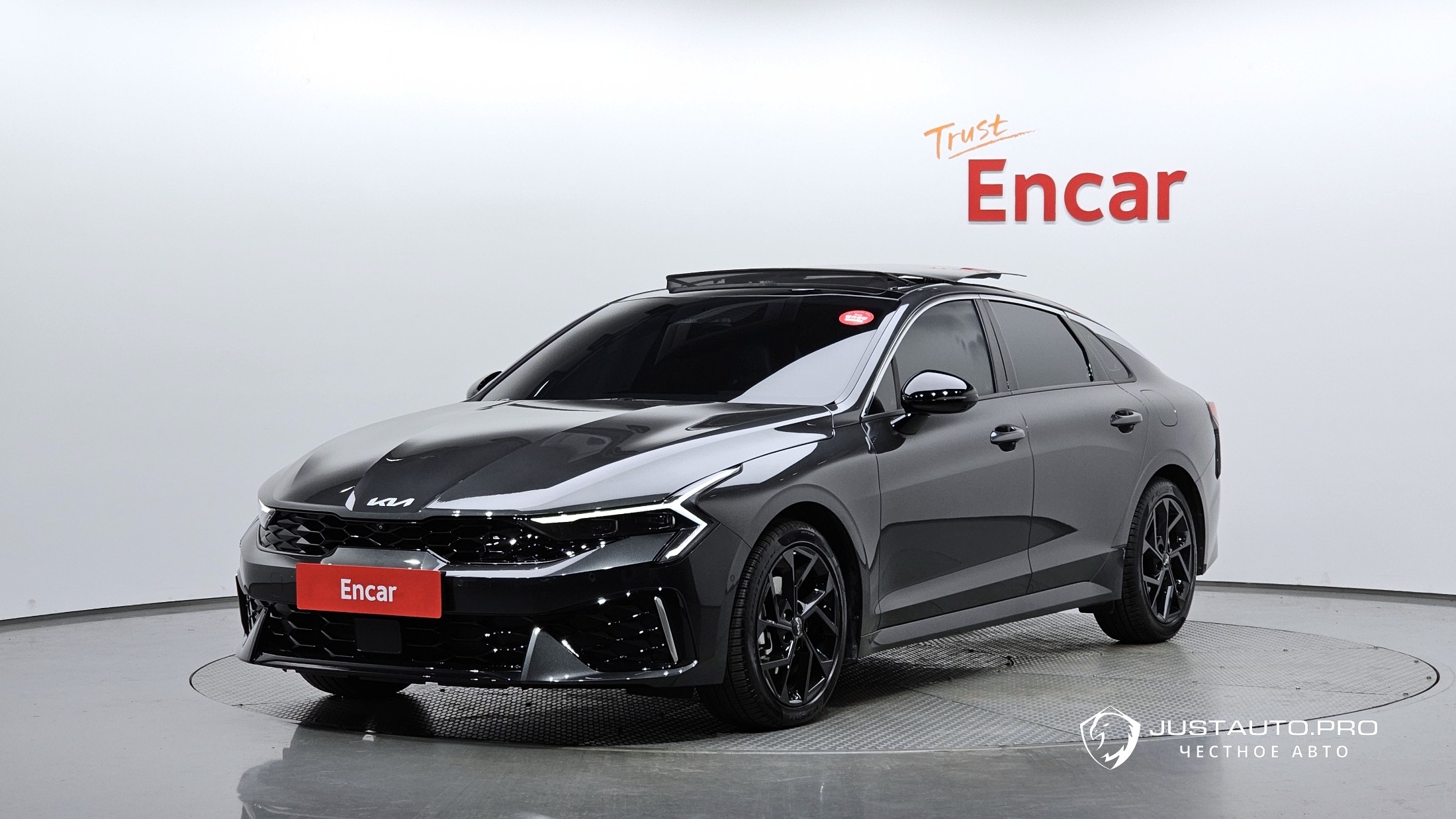 Автомобиль Kia K5