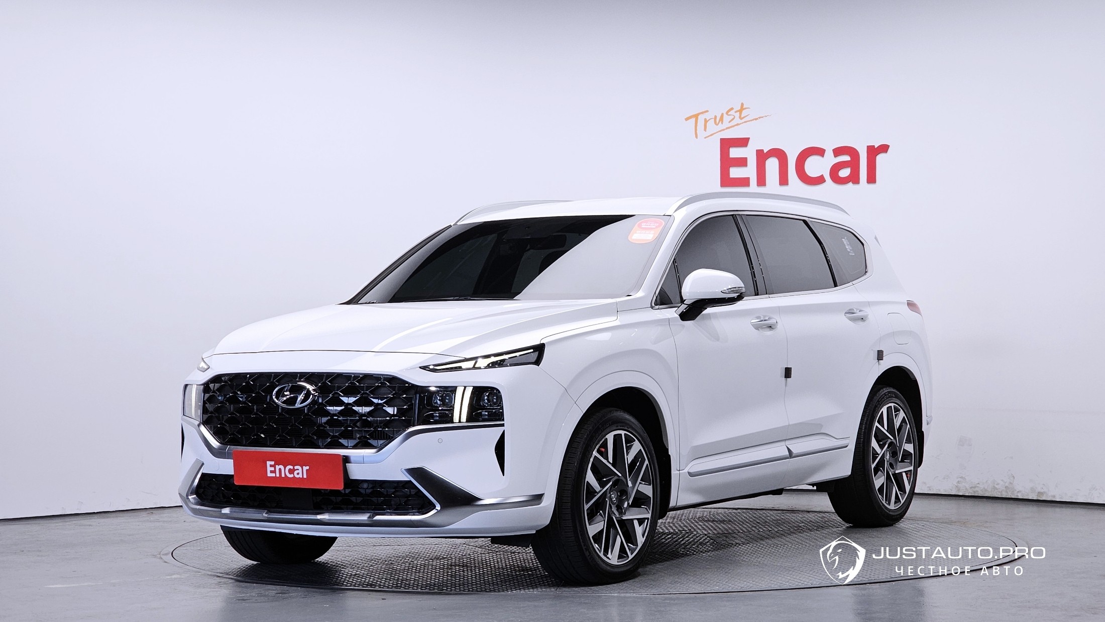 Автомобиль Hyundai Santafe