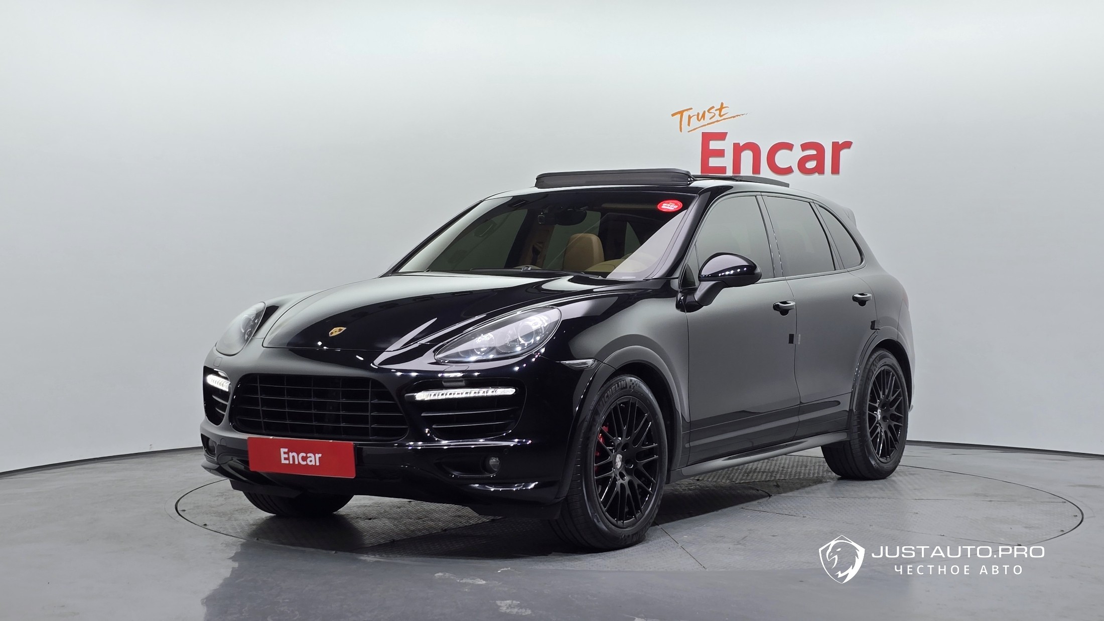 Автомобиль Porsche Cayenne