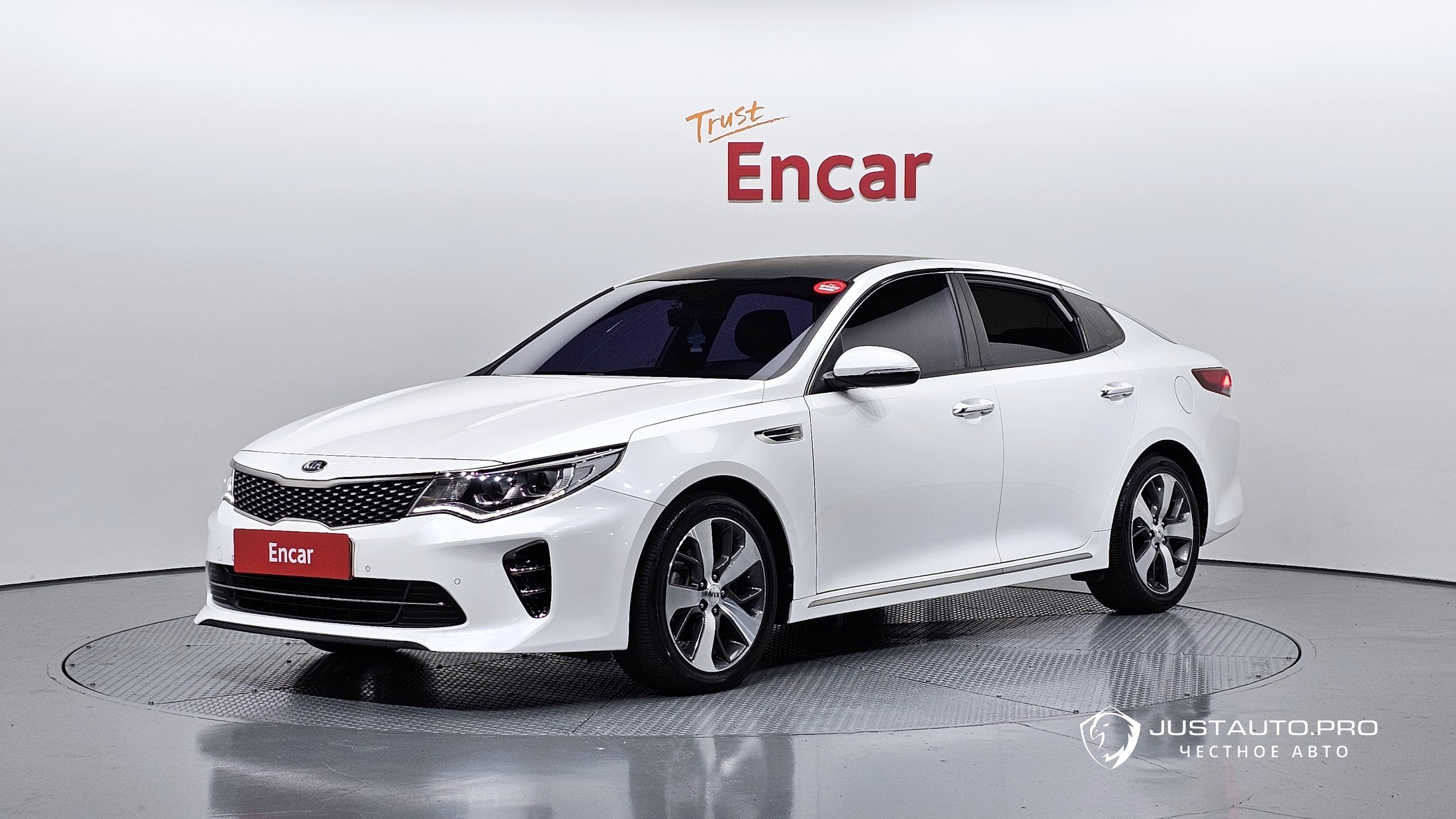 Автомобиль Kia K5