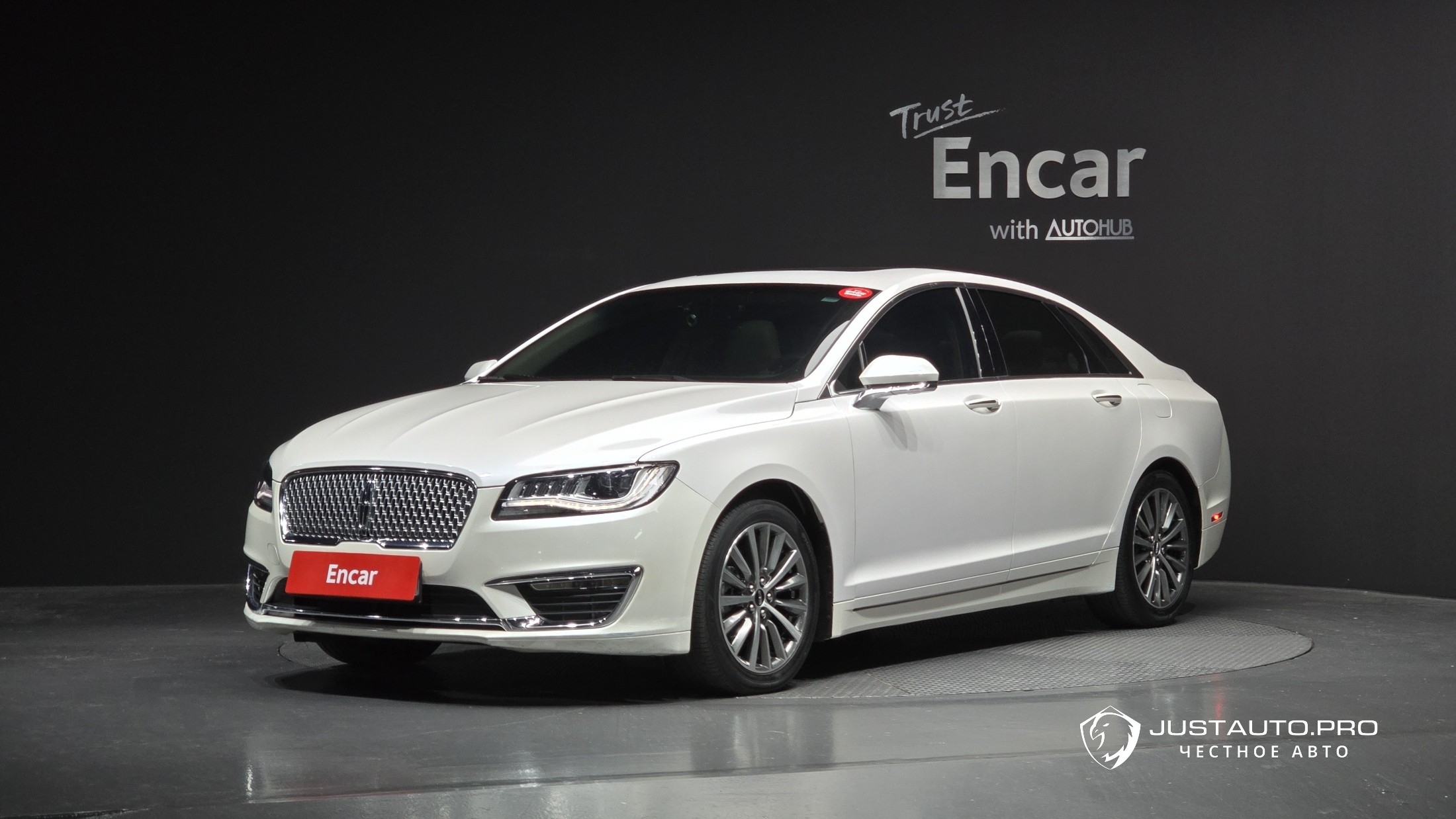 Автомобиль Lincoln MKZ