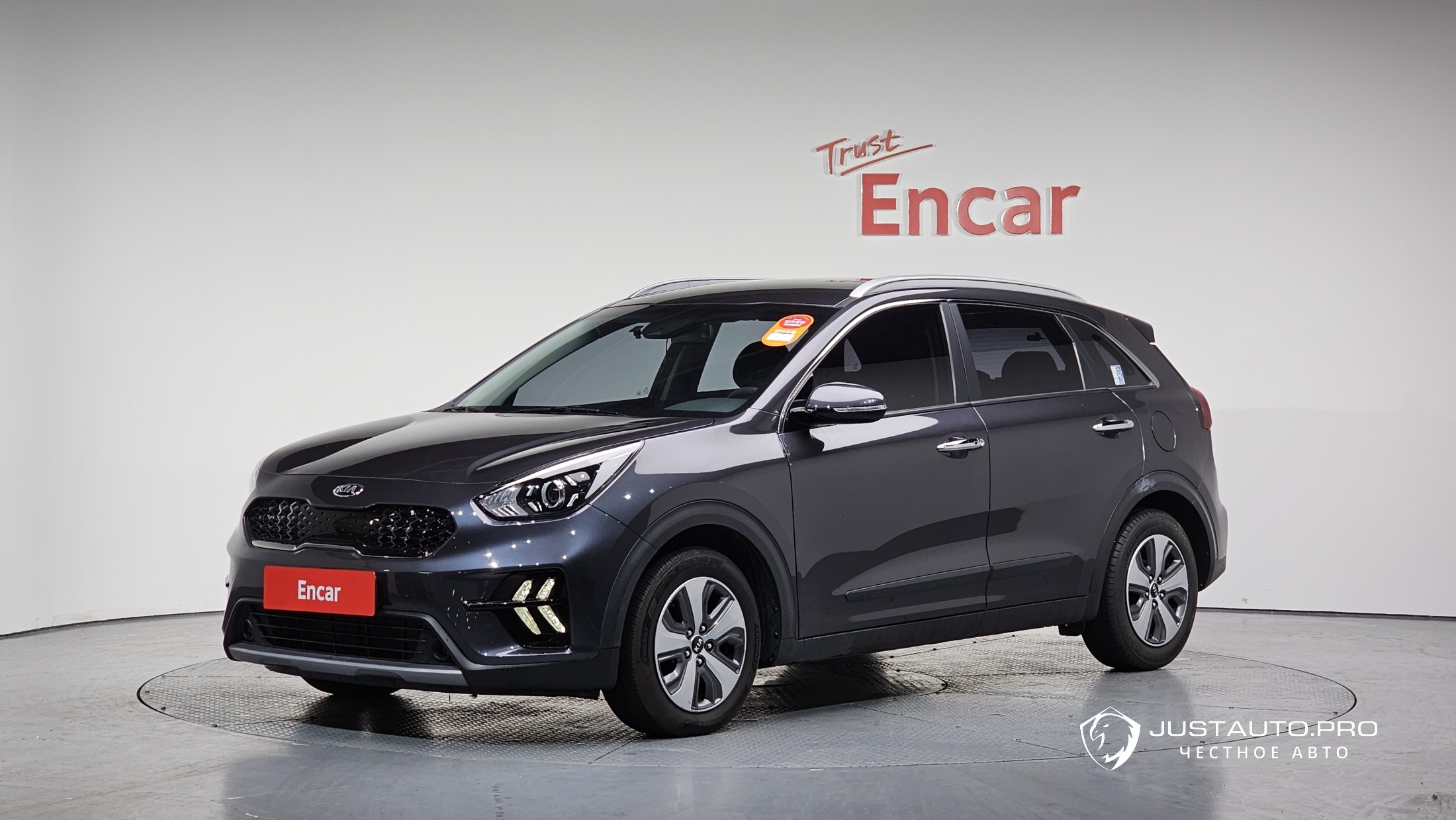 Автомобиль Kia Niro