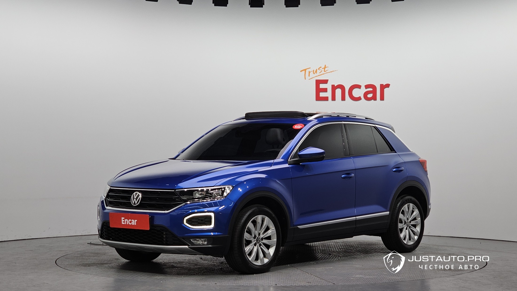 Автомобиль Volkswagen T-Roc