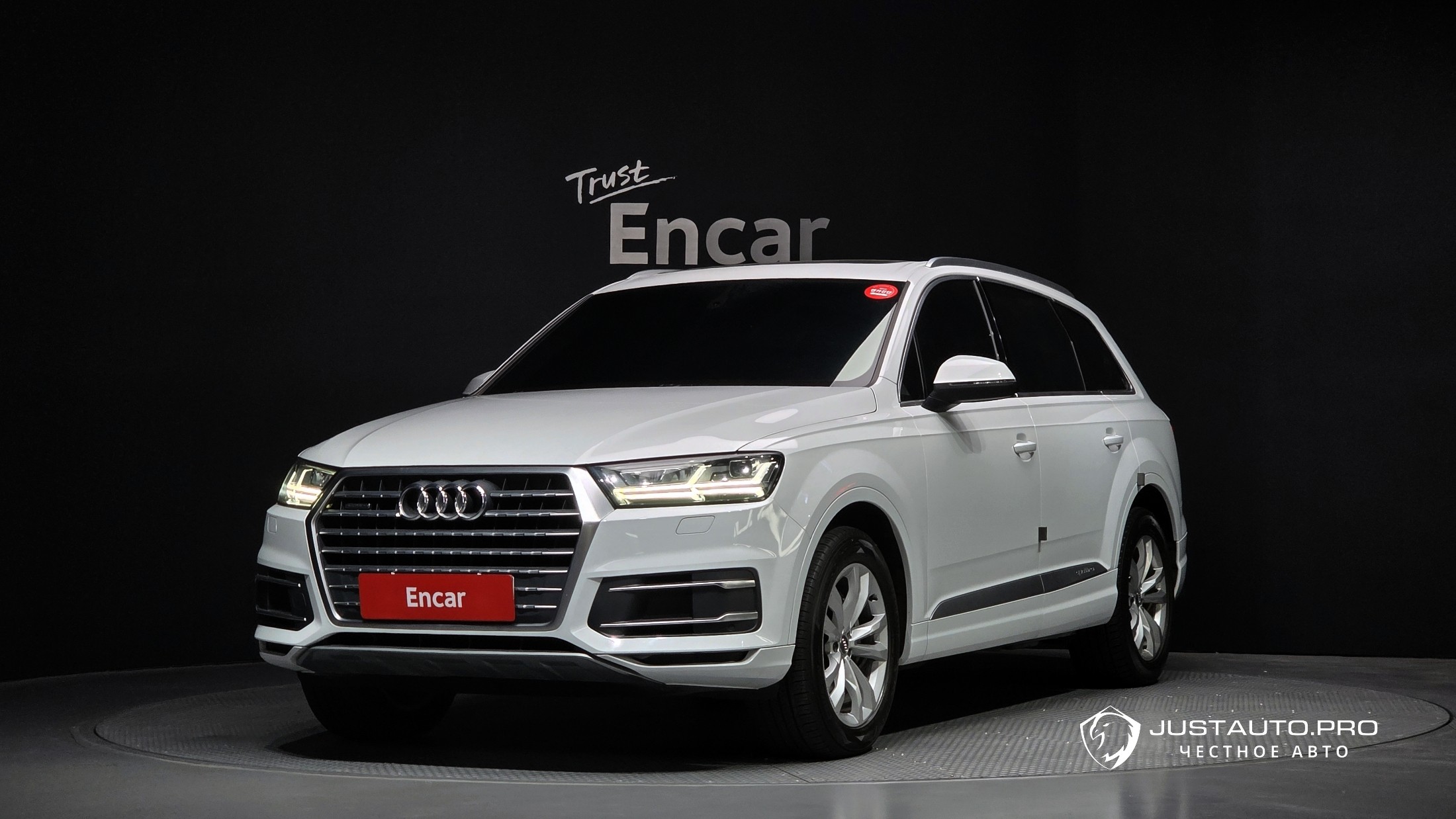 Автомобиль Audi Q7