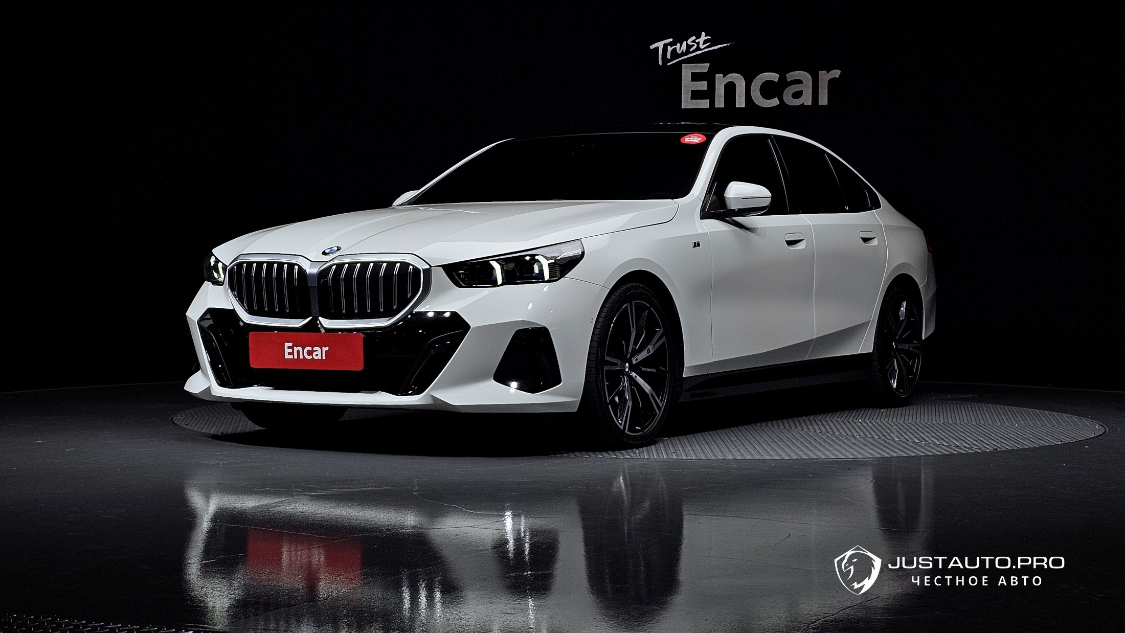 Автомобиль BMW 5-Series