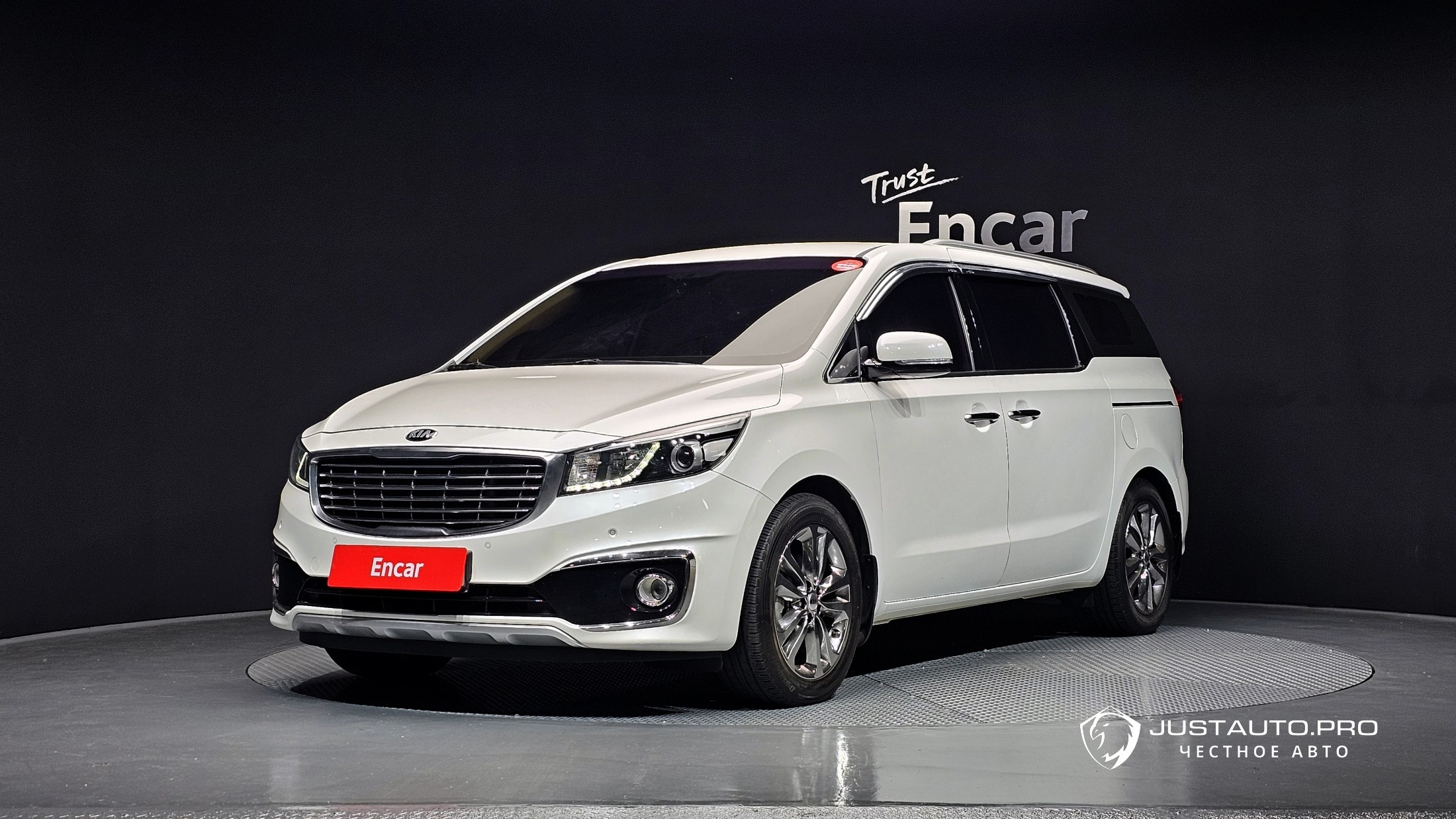 Автомобиль Kia Canival