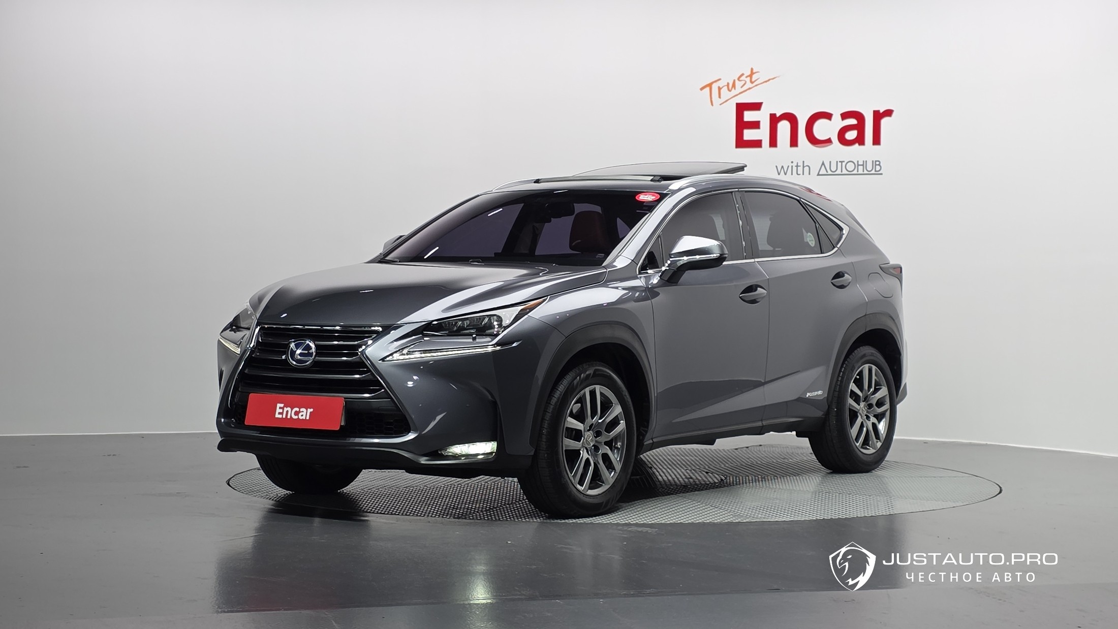 Автомобиль Lexus NX